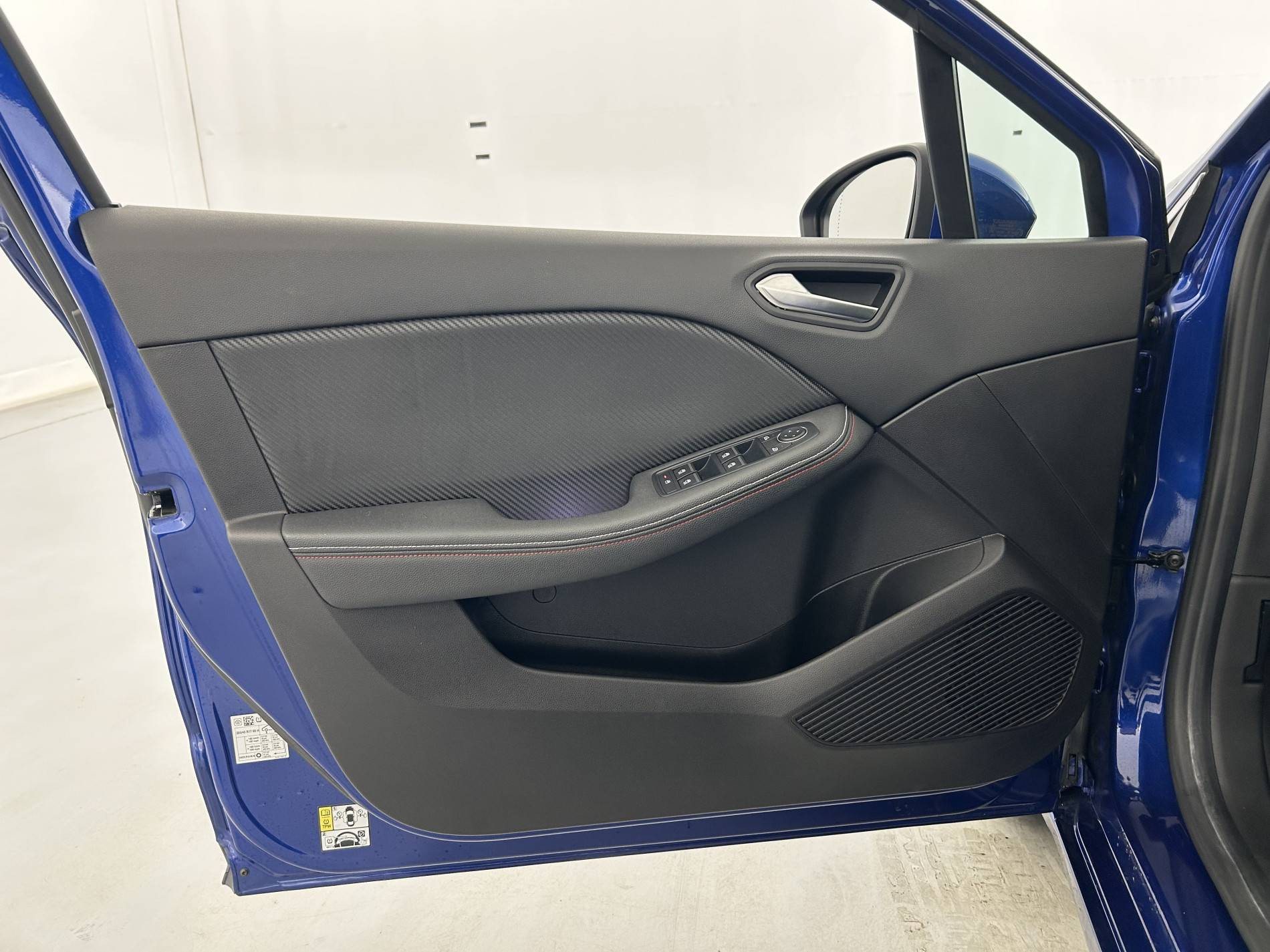Vente en ligne Renault Clio 5 Clio E-Tech 140 - 21N au prix de 17 790 €