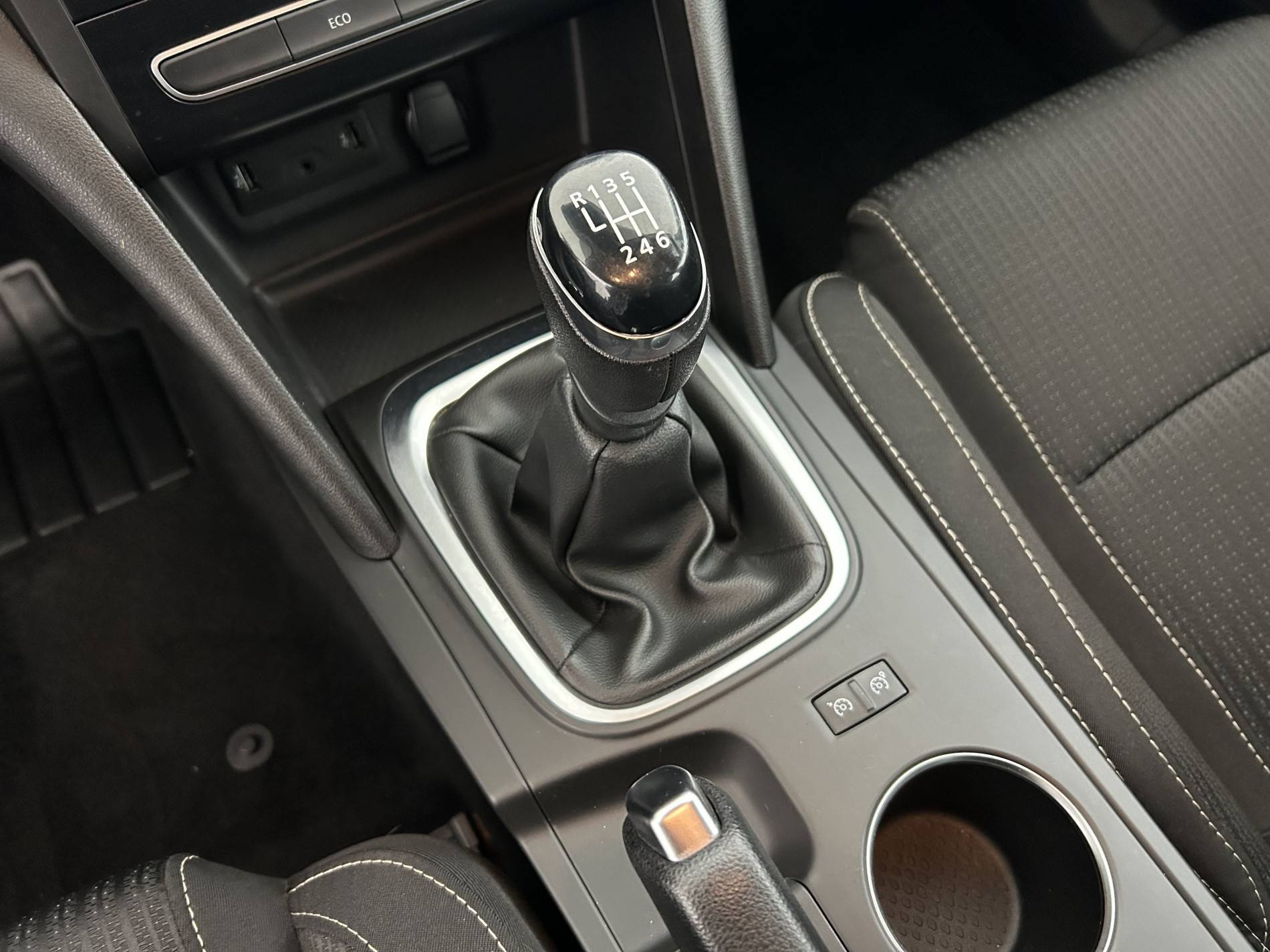 Vente en ligne Renault Megane 4 Mégane IV Berline Blue dCi 115 au prix de 14 480 €