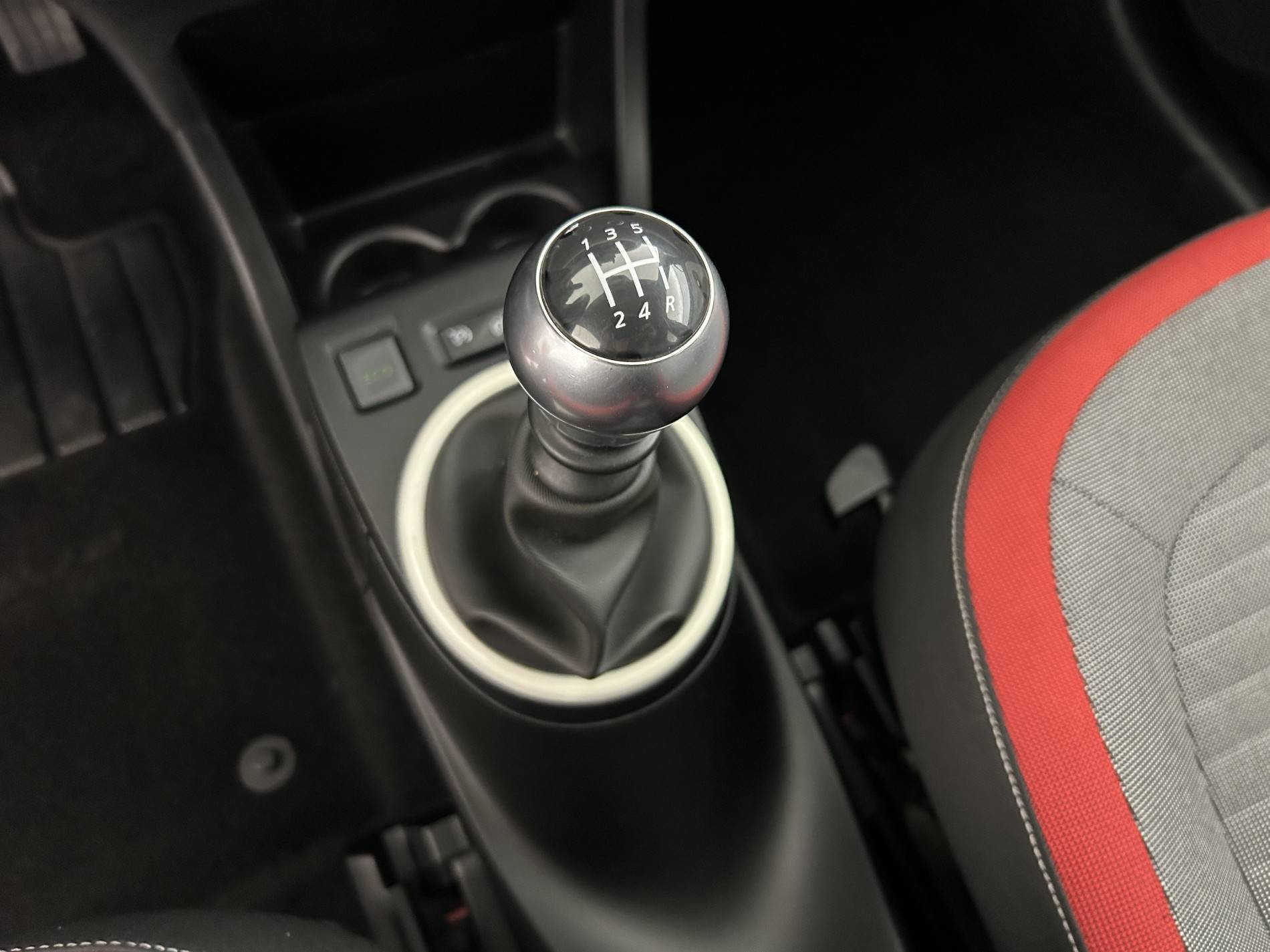 Vente en ligne Renault Twingo 3  0.9 TCe 90 Energy au prix de 9 390 €