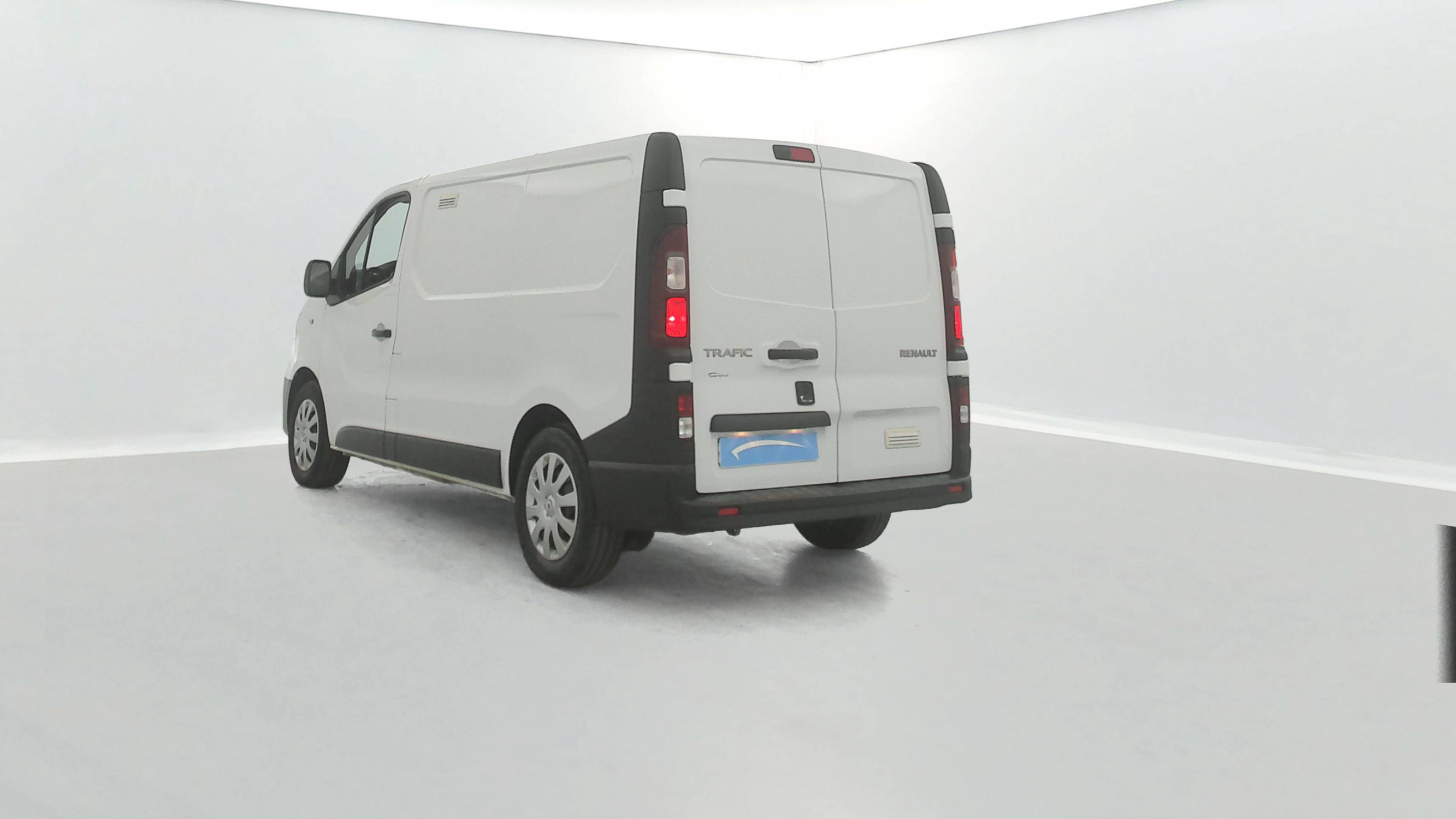 Vente en ligne Renault Trafic 3 Fourgon TRAFIC FGN L1H1 1200 KG DCI 120 au prix de 18 990 €