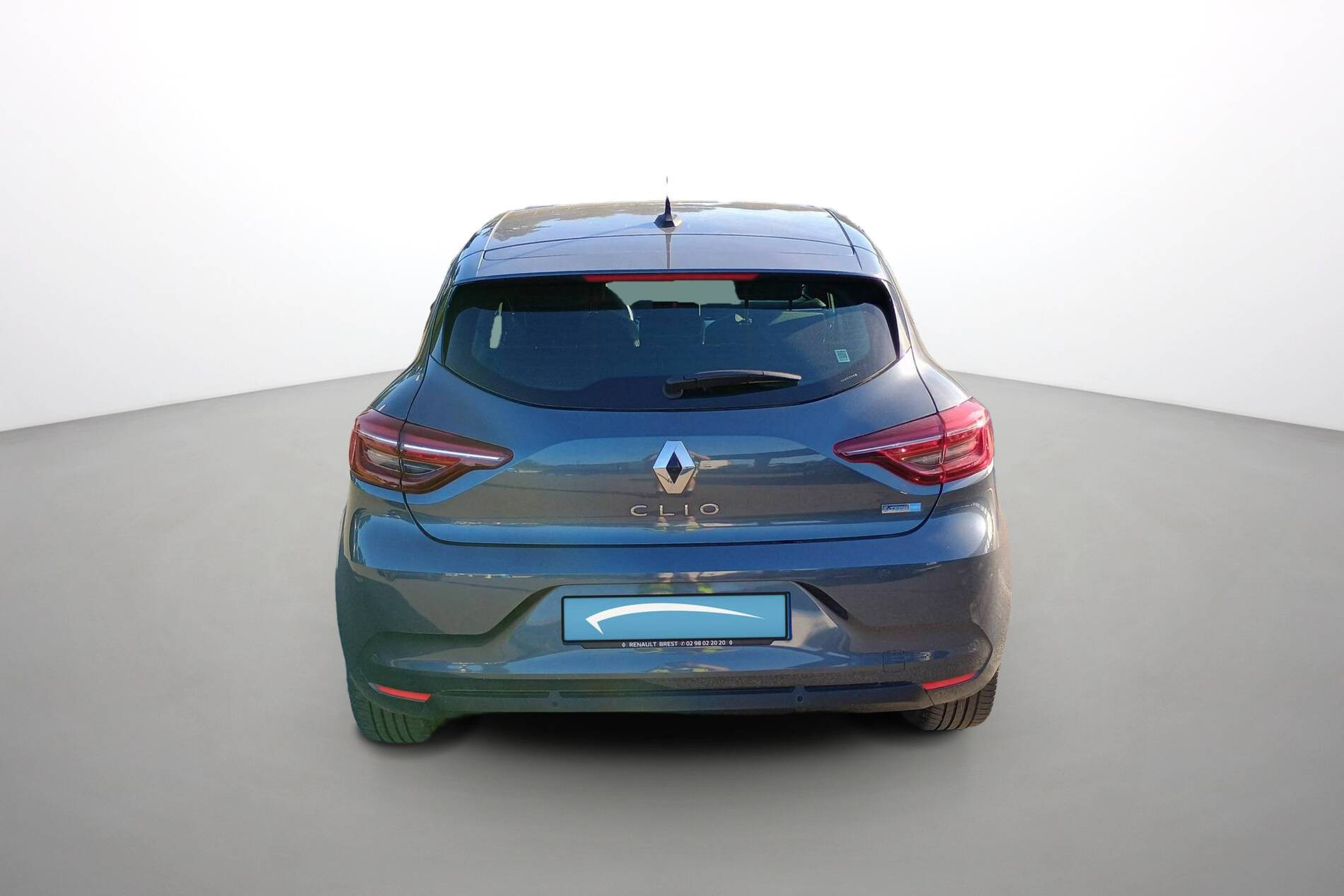 Vente en ligne Renault Clio 5 Clio E-Tech 140 - 21N au prix de 16 990 €