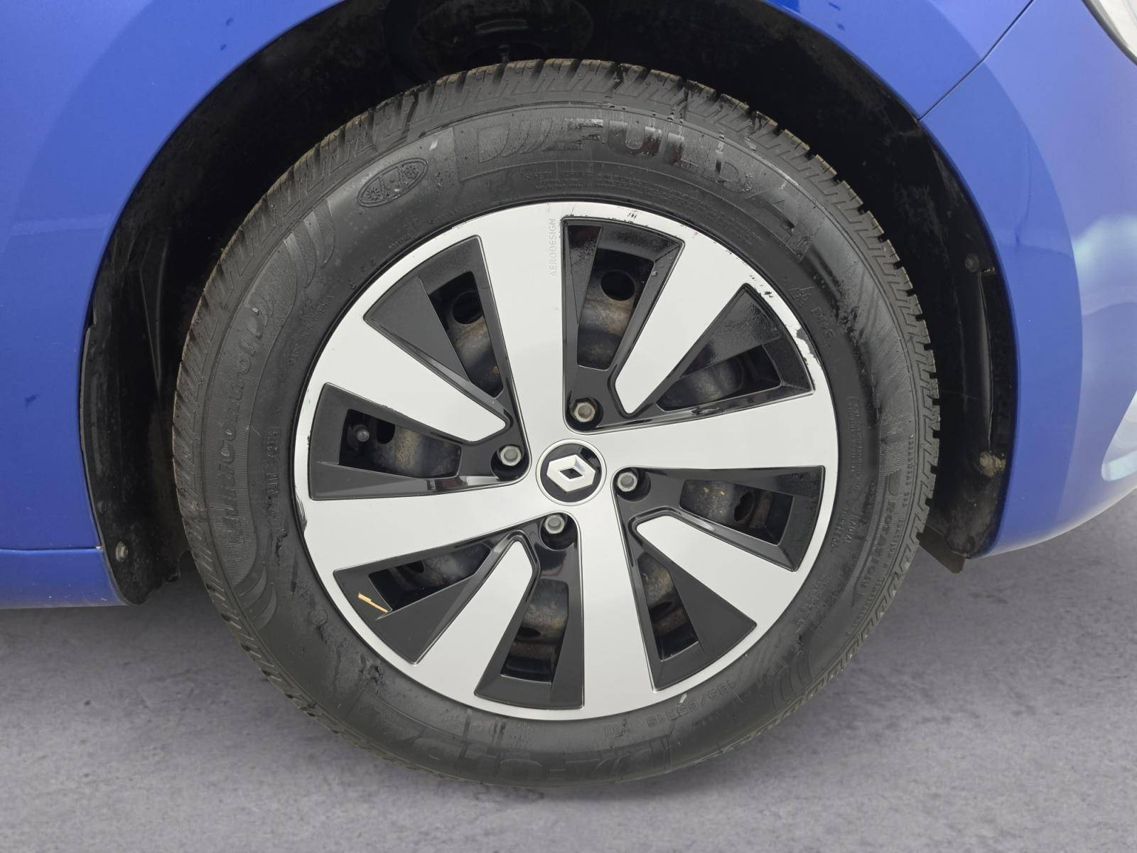 Vente en ligne Renault Clio 5 Clio E-Tech full hybrid 145 au prix de 18 790 €