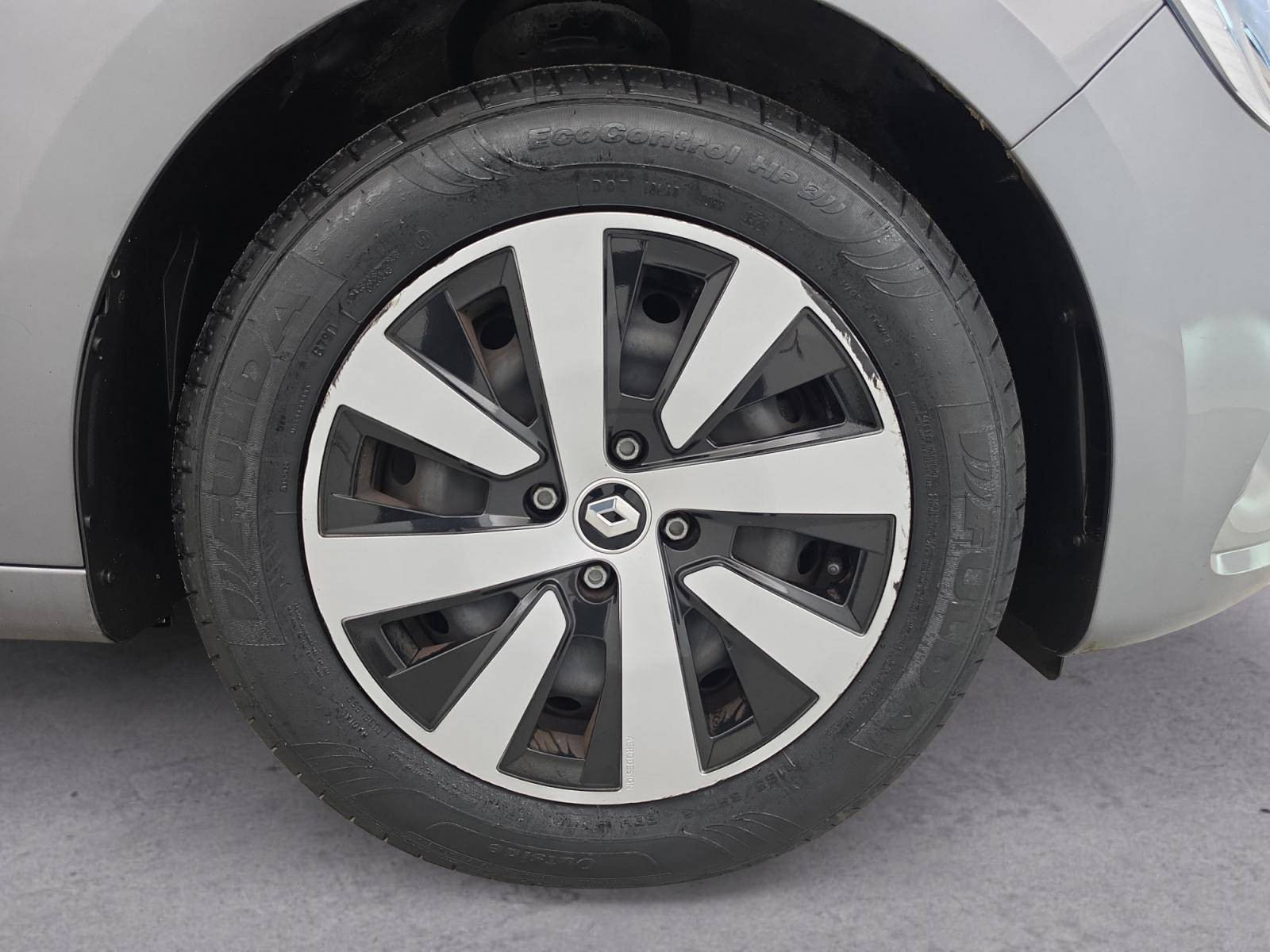 Vente en ligne Renault Clio 5 Clio TCe 90 au prix de 14 490 €