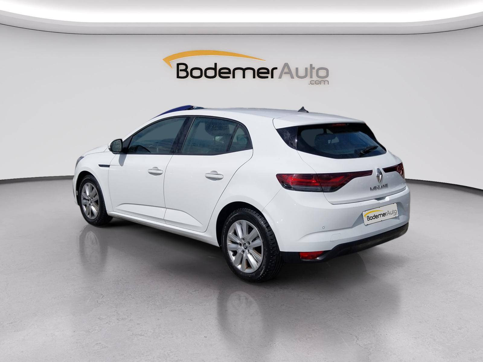 Vente en ligne Renault Megane 4  Blue dCi 115 au prix de 13 490 €