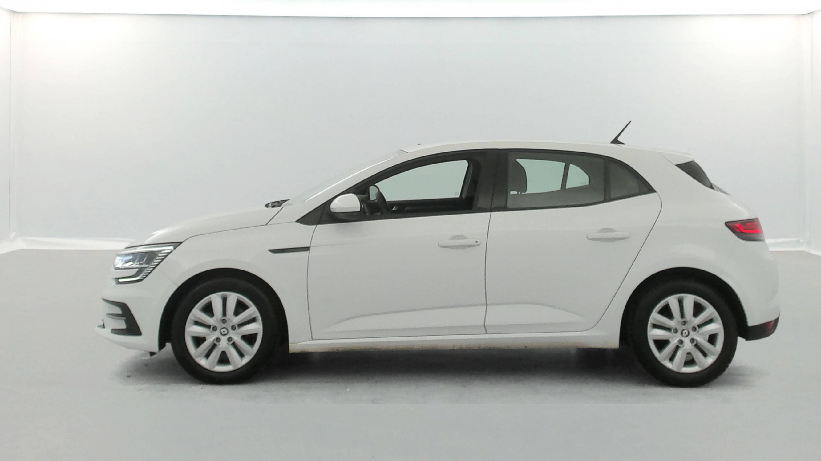 Vente en ligne Renault Megane 4  BLUE DCI 115 - 21N au prix de 12 990 €