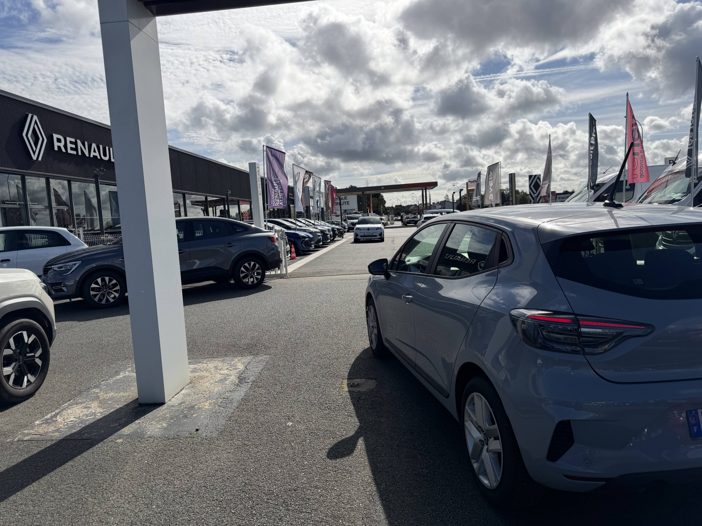 Vente en ligne Renault Clio 5 Clio TCe 90 ch GSR2 au prix de 15 990 €