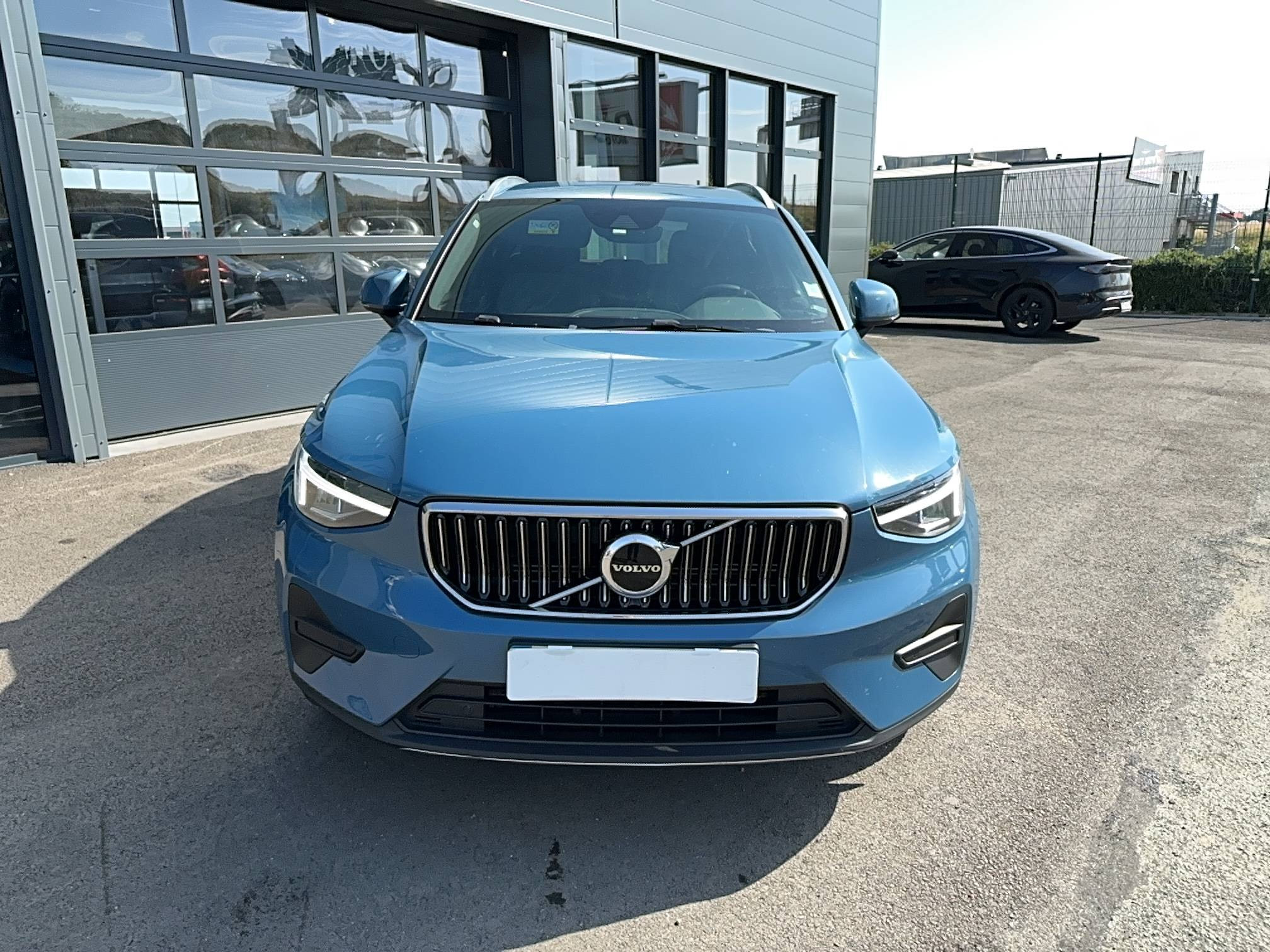 Vente en ligne Volvo XC40  T4 Recharge 129+82 ch DCT7 au prix de 26 460 €