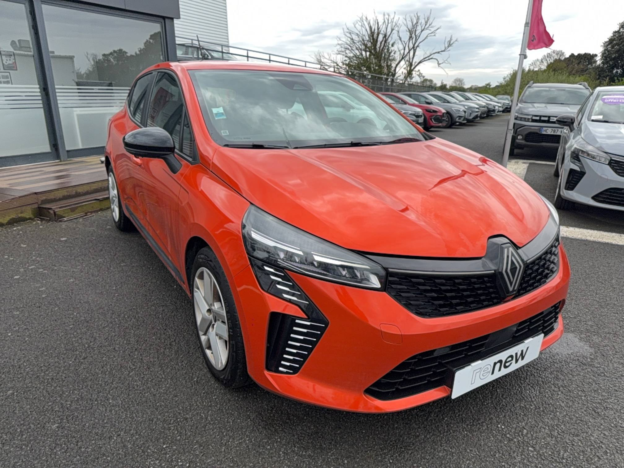 Vente en ligne Renault Clio 5 Clio TCe 100 GPL au prix de 14 490 €