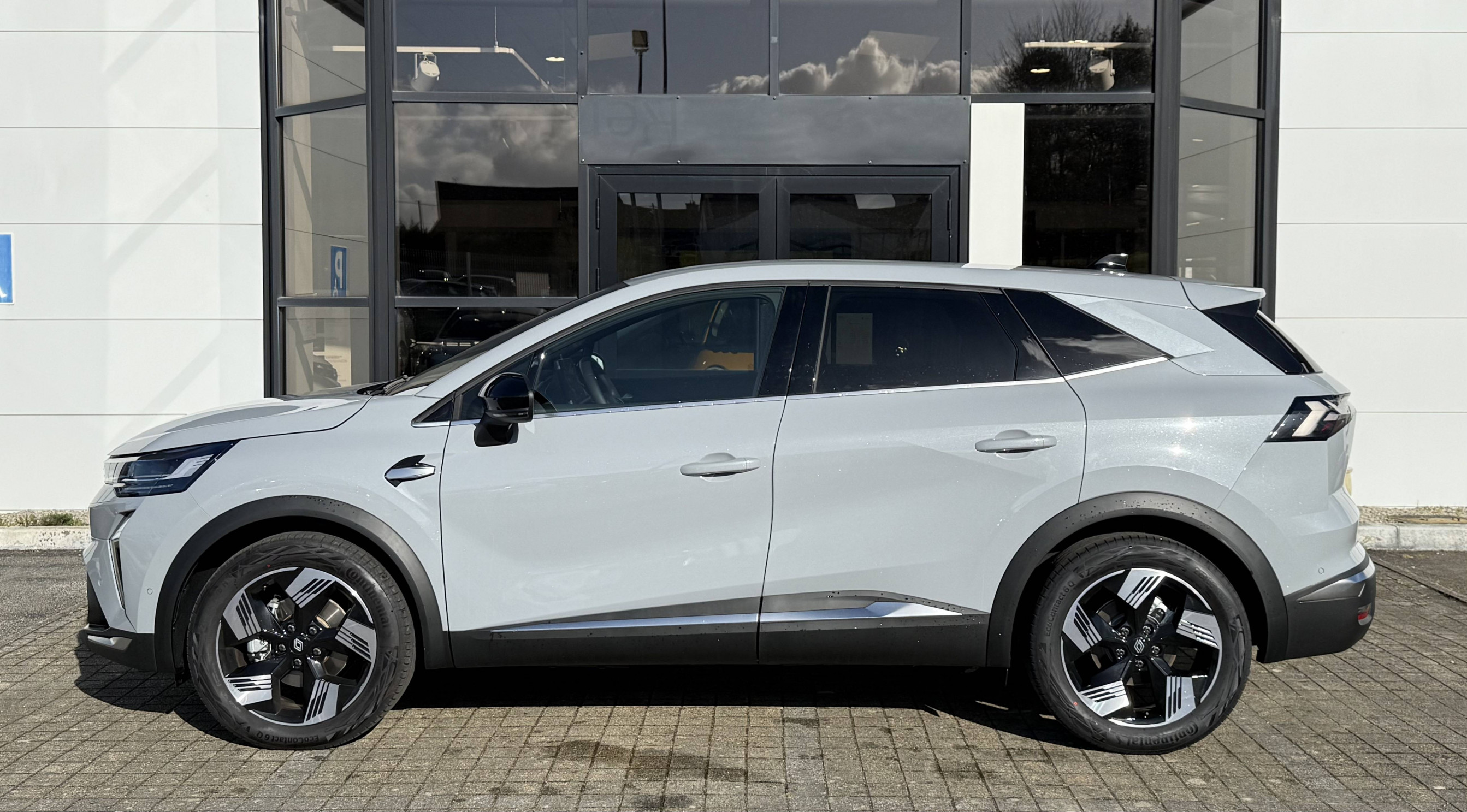 Vente en ligne Renault Symbioz  E-Tech full hybrid 160 ch au prix de 35 400 €