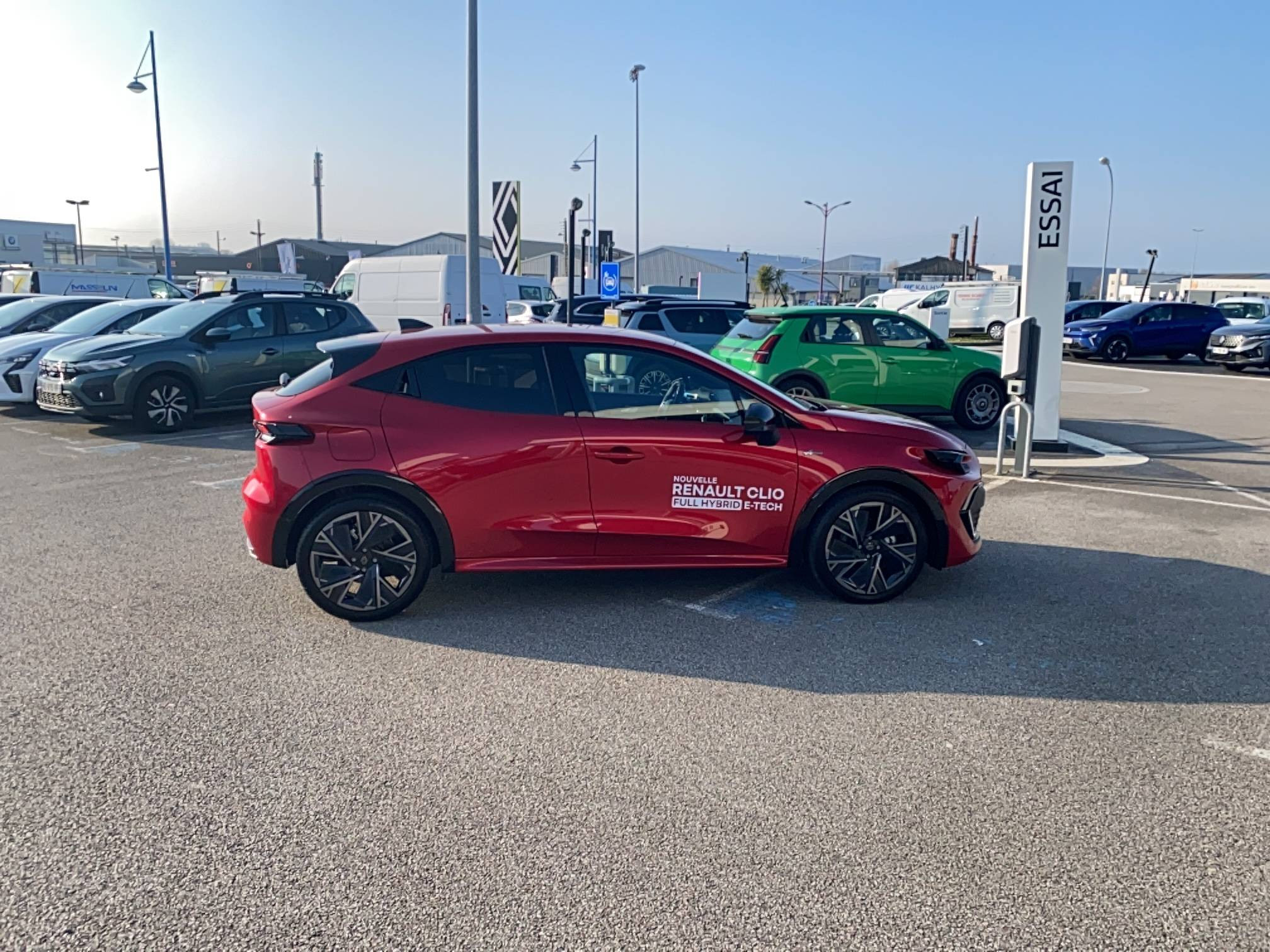 Vente en ligne Renault Clio 6 Clio E-Tech full hybrid 160 ch au prix de 27 900 €