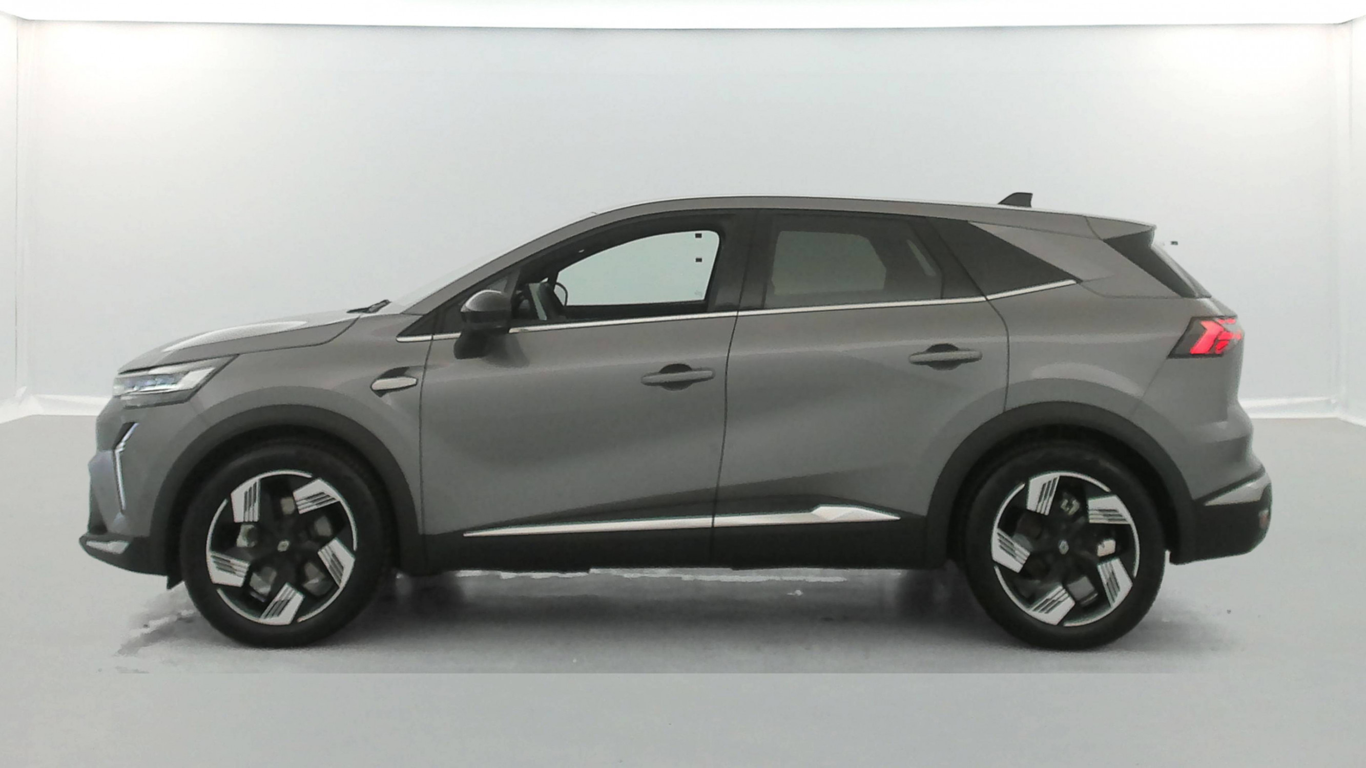 Vente en ligne Renault Symbioz  E-Tech full hybrid 145 au prix de 26 990 €