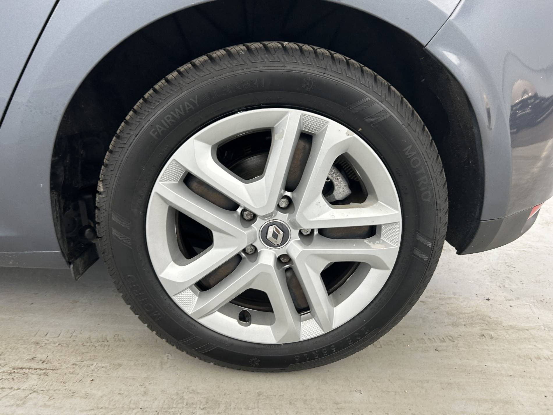 Vente en ligne Renault Megane 4 Mégane IV Berline Blue dCi 115 au prix de 14 990 €