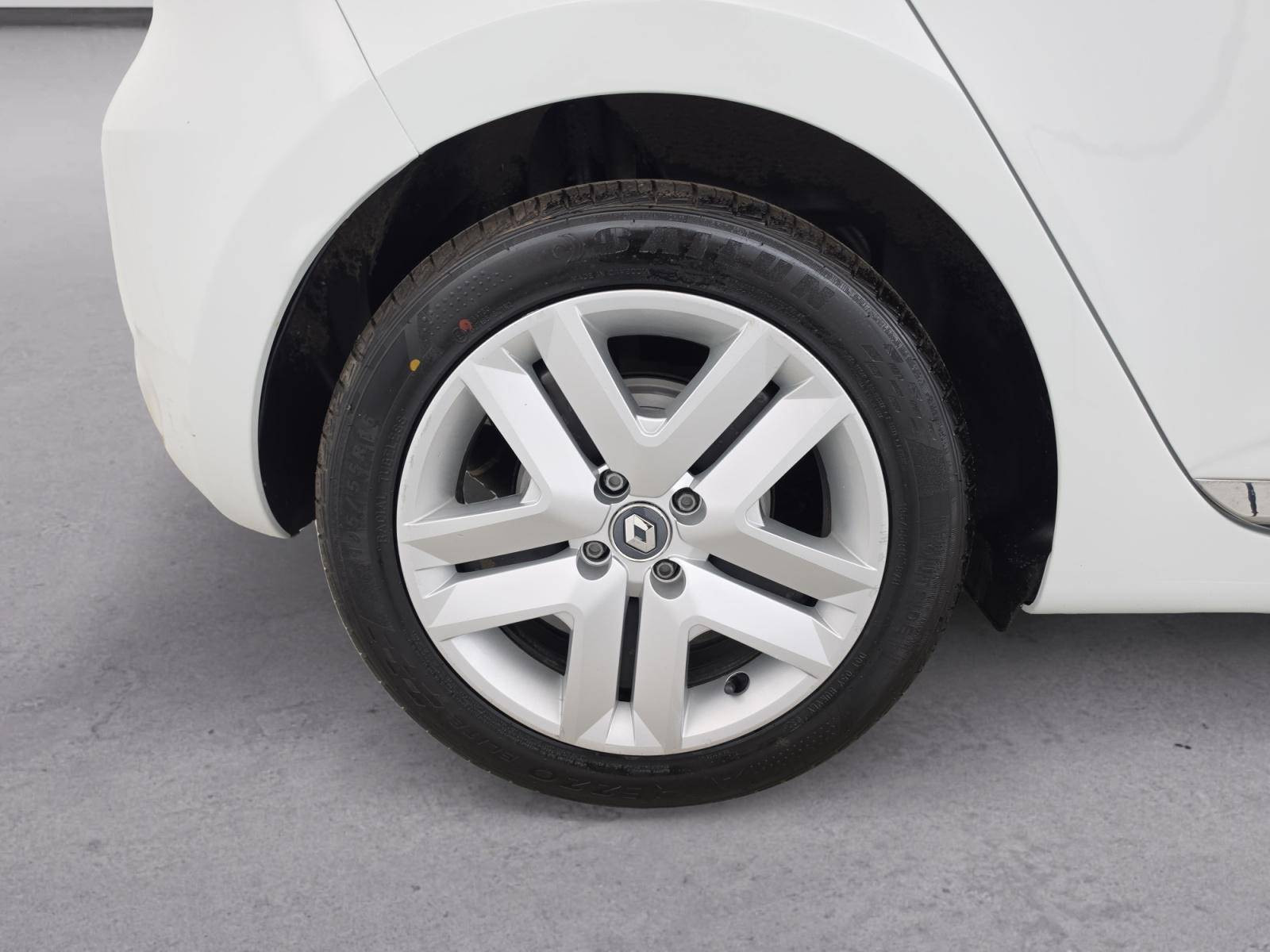 Vente en ligne Renault Clio 5 Clio E-Tech 140 - 21N au prix de 14 890 €