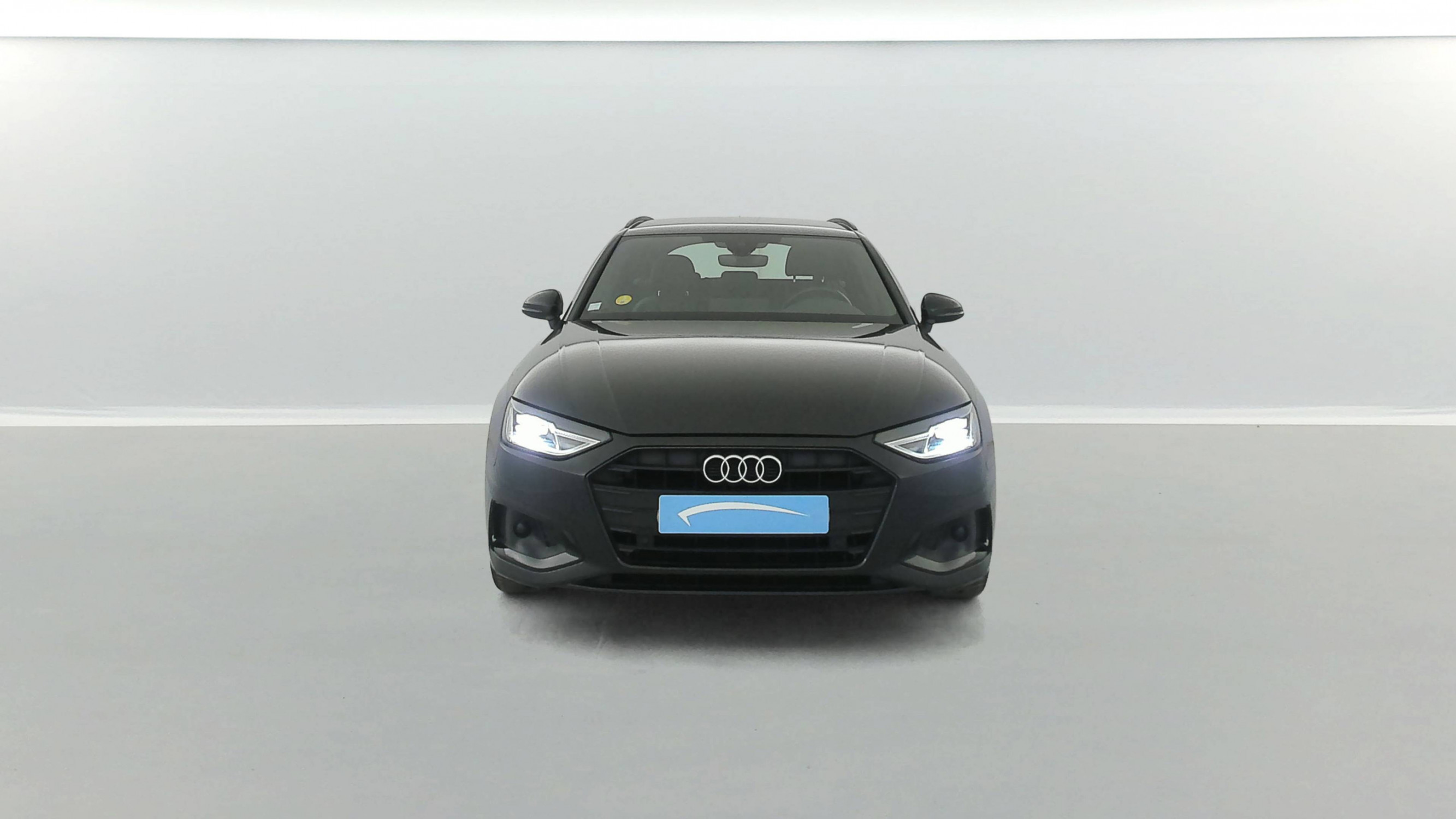 Vente en ligne Audi A4 Avant  35 TDI 163 S tronic 7 au prix de 28 790 €