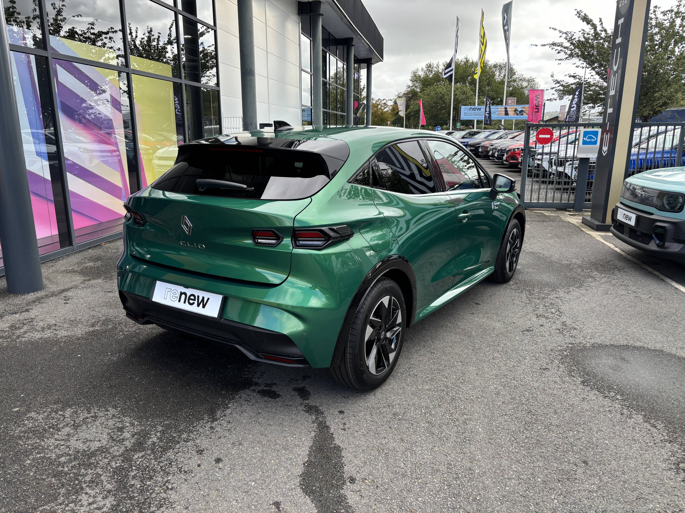 Vente en ligne Renault Clio 6 Clio TCe 115 ch au prix de 22 990 €