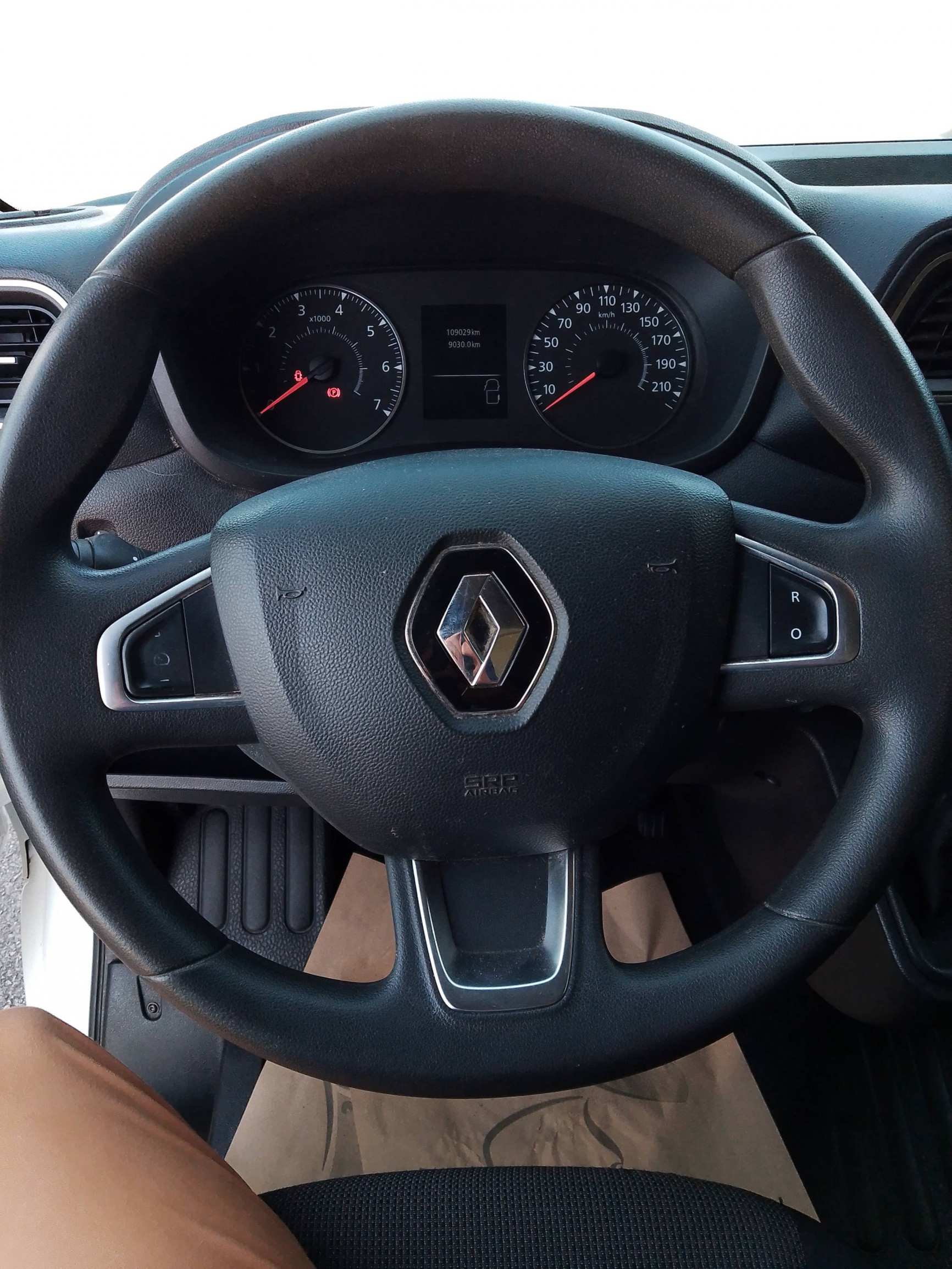 Vente en ligne Renault Master Fourgon MASTER FGN TRAC F3500 L2H2 BLUE DCI 135 au prix de 19 990 €