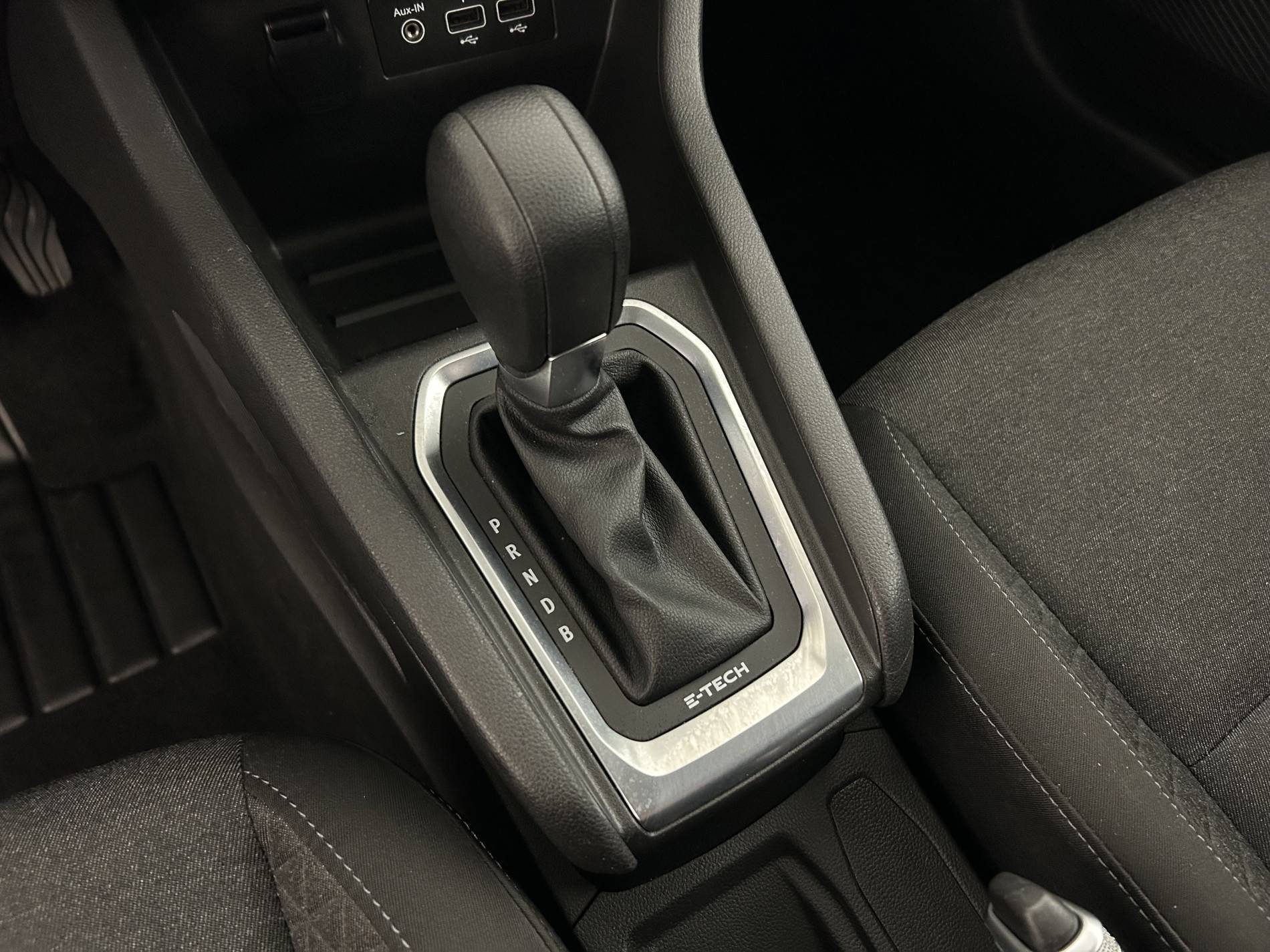 Vente en ligne Renault Clio 5 Clio E-Tech 140 - 21N au prix de 14 970 €