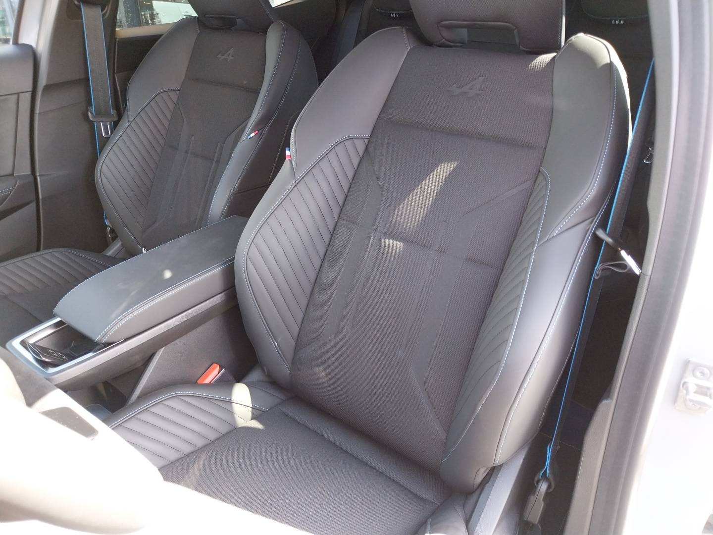 Vente en ligne Renault Megane E-Tech  220 ch autonomie confort au prix de 44 000 €