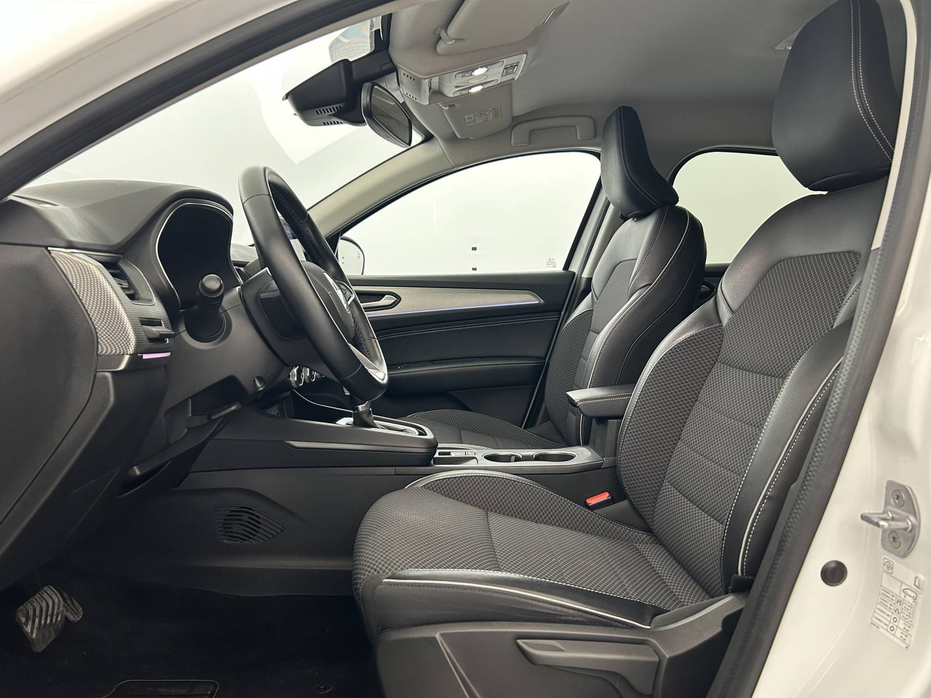 Vente en ligne Renault Arkana  E-Tech hybride 145 - 22 au prix de 20 990 €