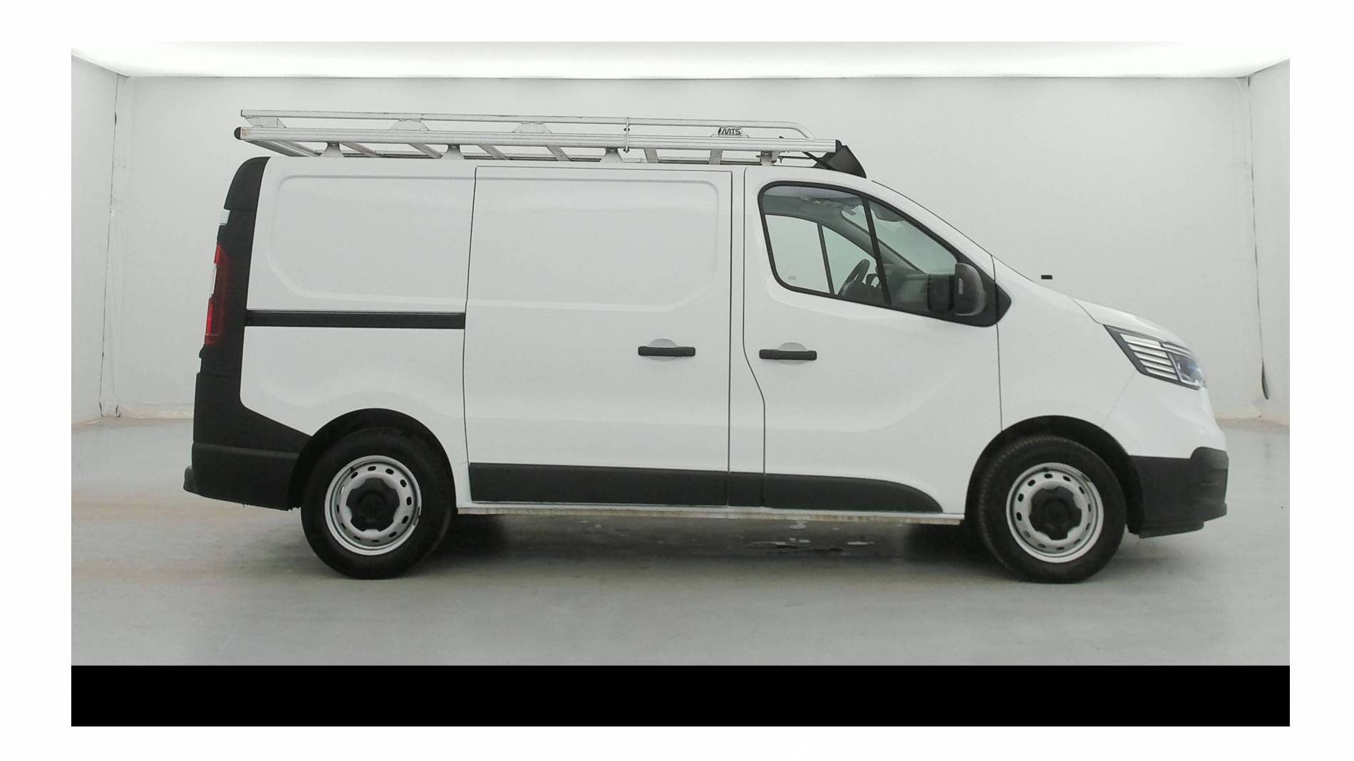 Vente en ligne Renault Trafic 3 Fourgon TRAFIC FGN L1H1 2800 KG BLUE DCI 110 au prix de 20 990 €