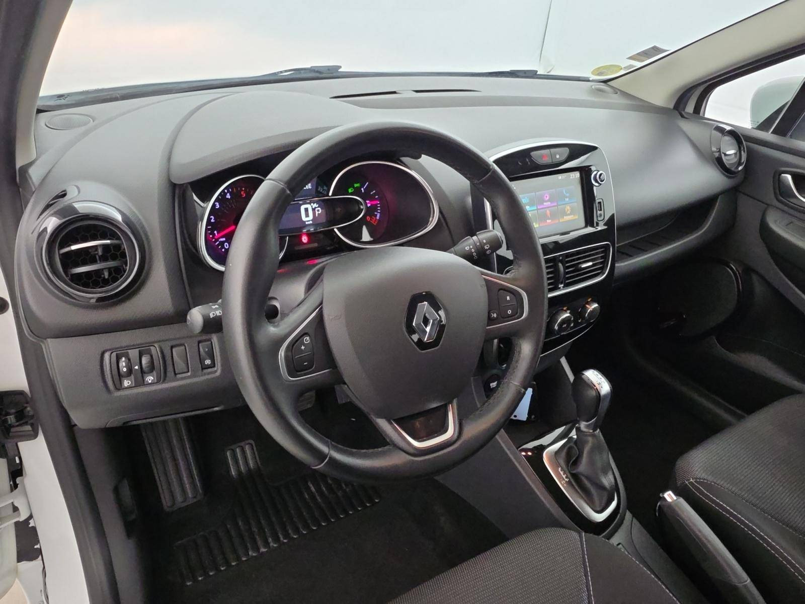 Vente en ligne Renault Clio 4 Clio dCi 90 E6C EDC au prix de 11 590 €