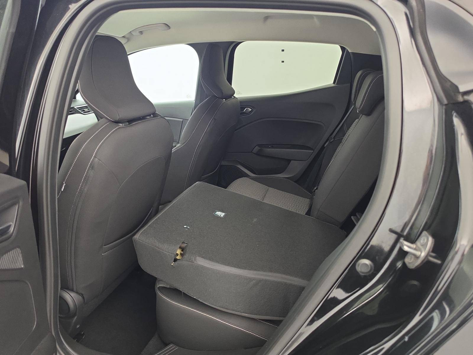 Vente en ligne Renault Clio 5 Clio E-Tech full hybrid 145 au prix de 16 990 €