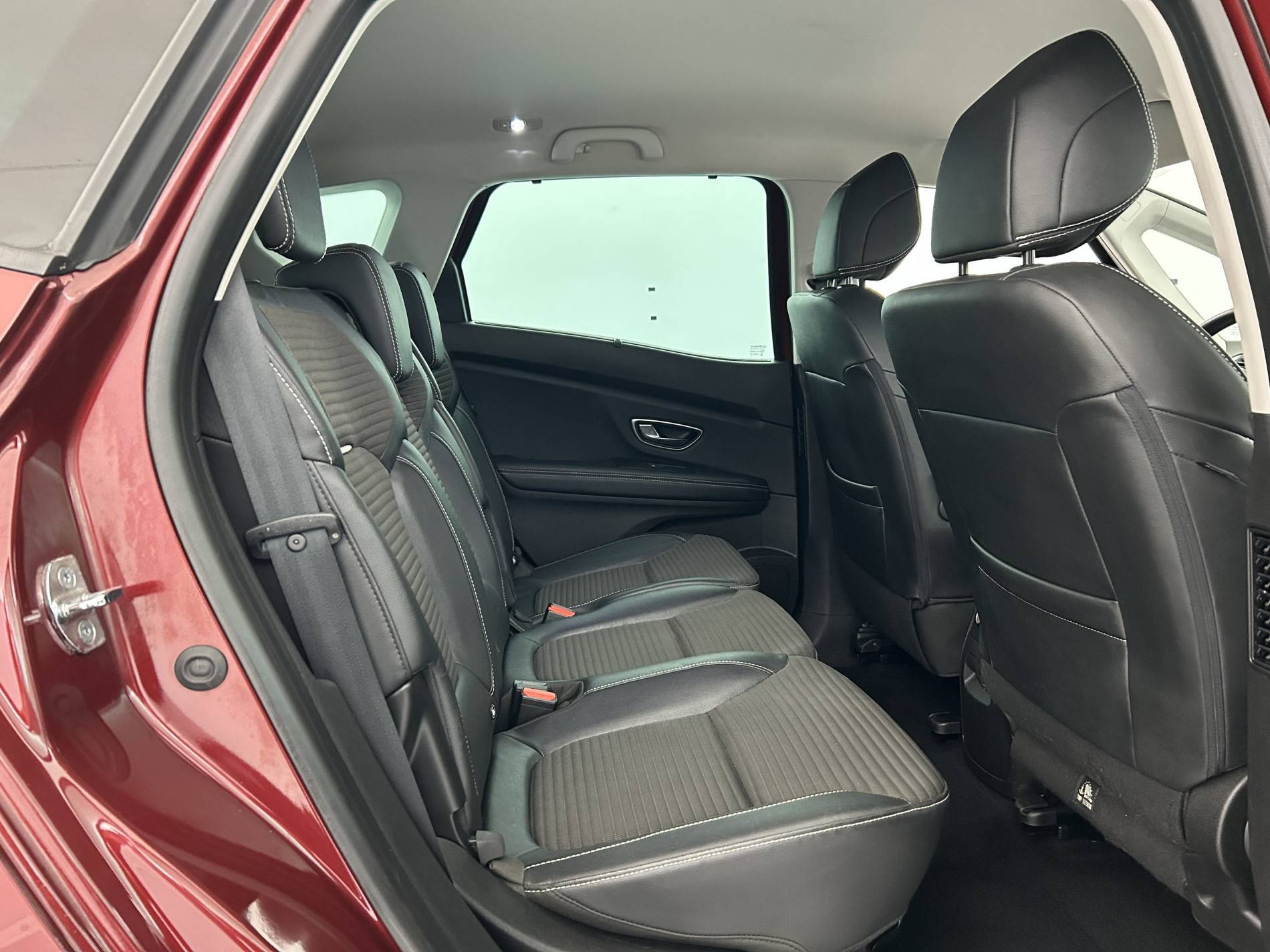 Vente en ligne Renault Scenic 4 Scenic Blue dCi 150 au prix de 13 990 €