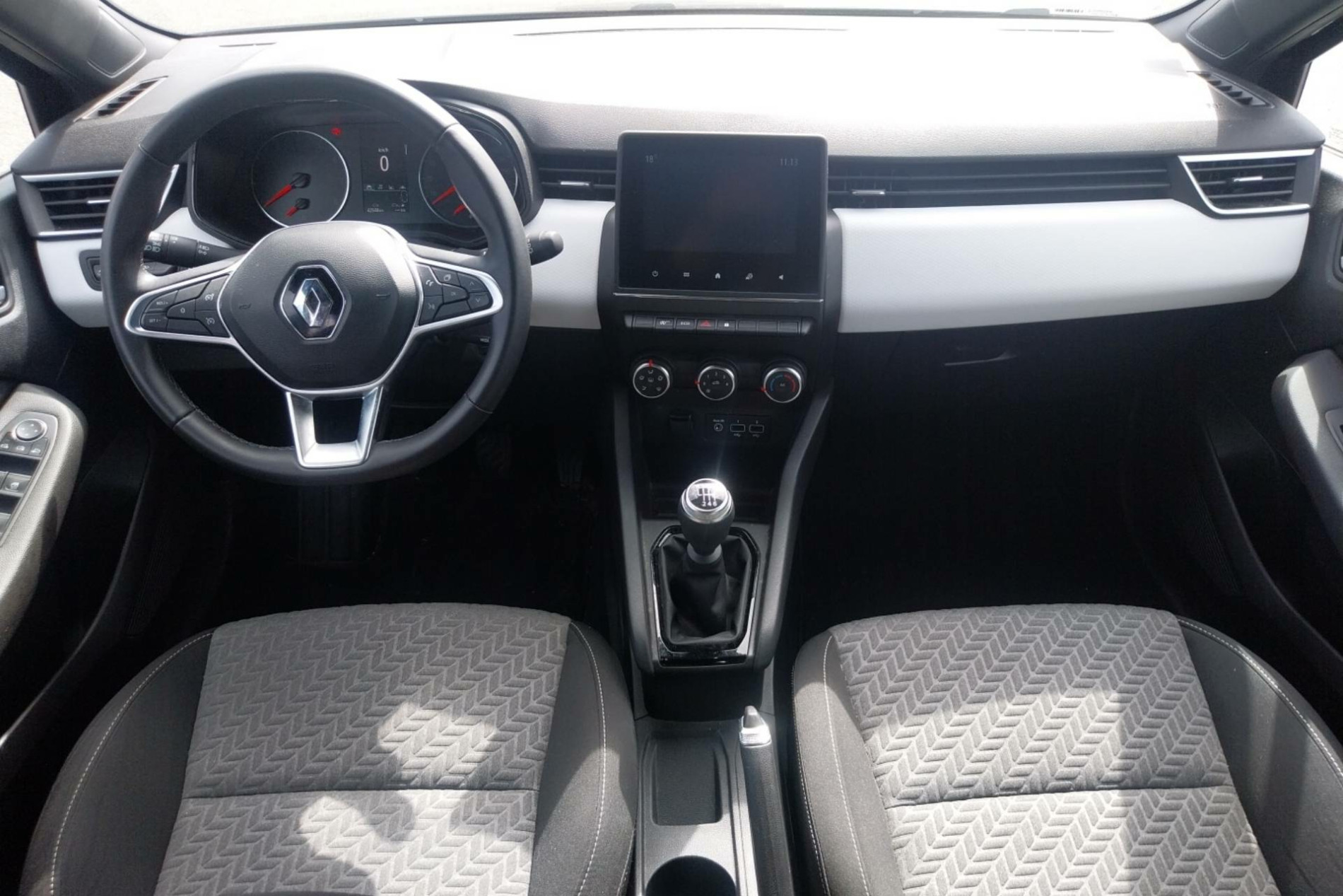 Vente en ligne Renault Clio 5 Clio TCe 90 - 21N au prix de 13 790 €