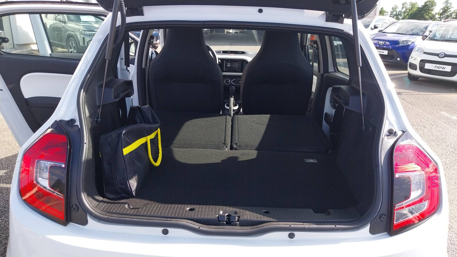 Vente en ligne Renault Twingo 3  SCe 65 - 21 au prix de 11 990 €