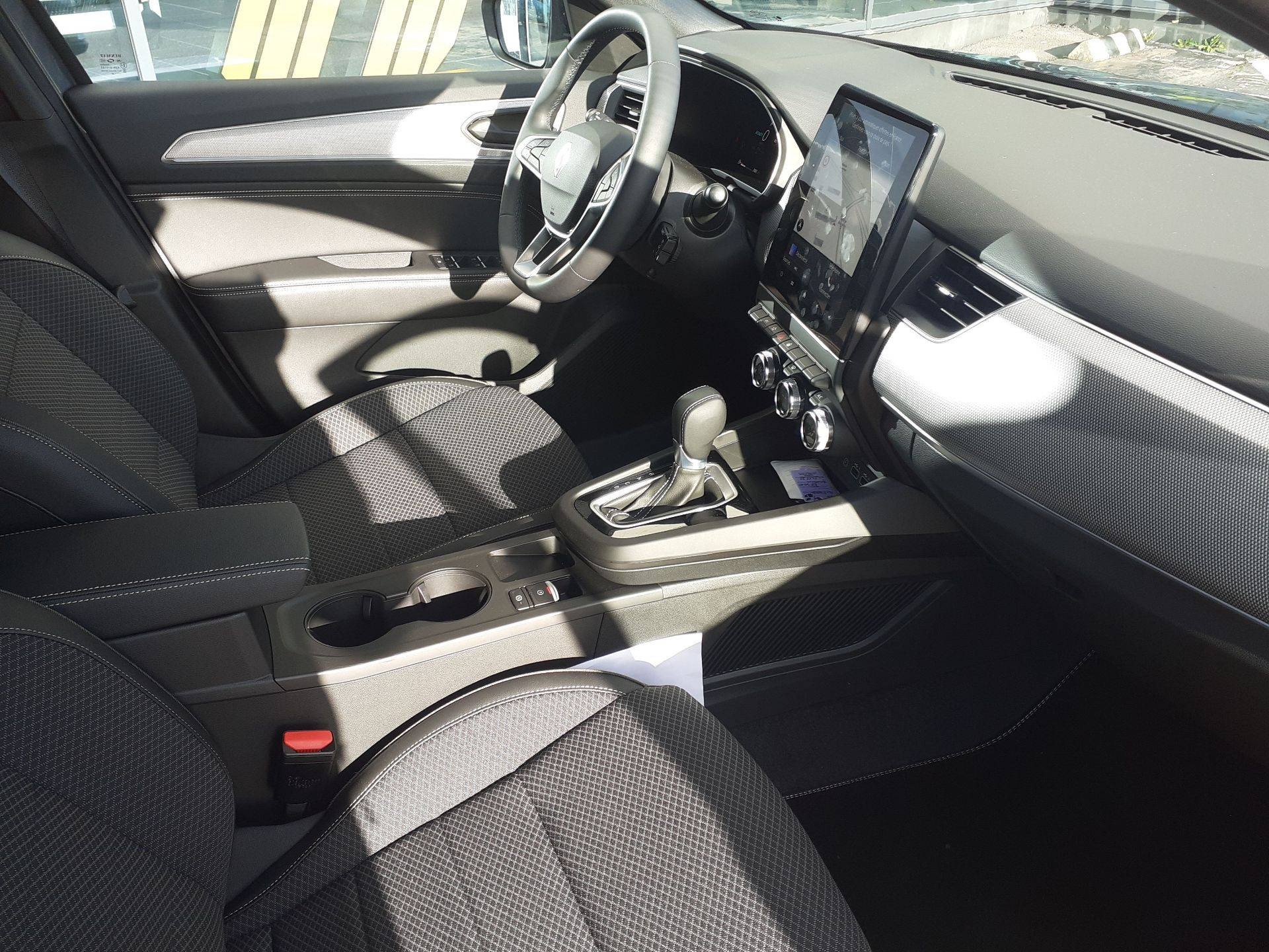 Vente en ligne Renault Arkana  E-Tech full hybrid 145 GSR2 au prix de 31 490 €