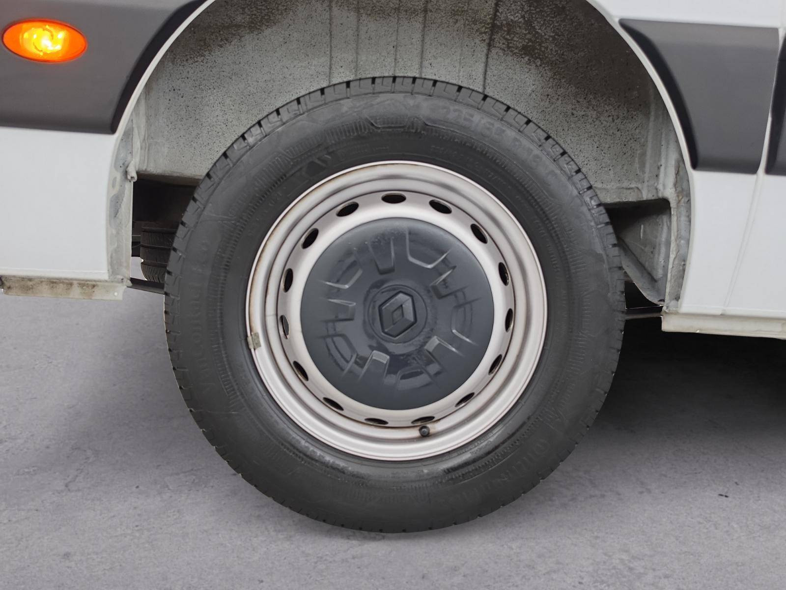 Vente en ligne Renault Master Fourgon MASTER FGN TRAC F3500 L3H3 BLUE DCI 135 au prix de 26 890 €