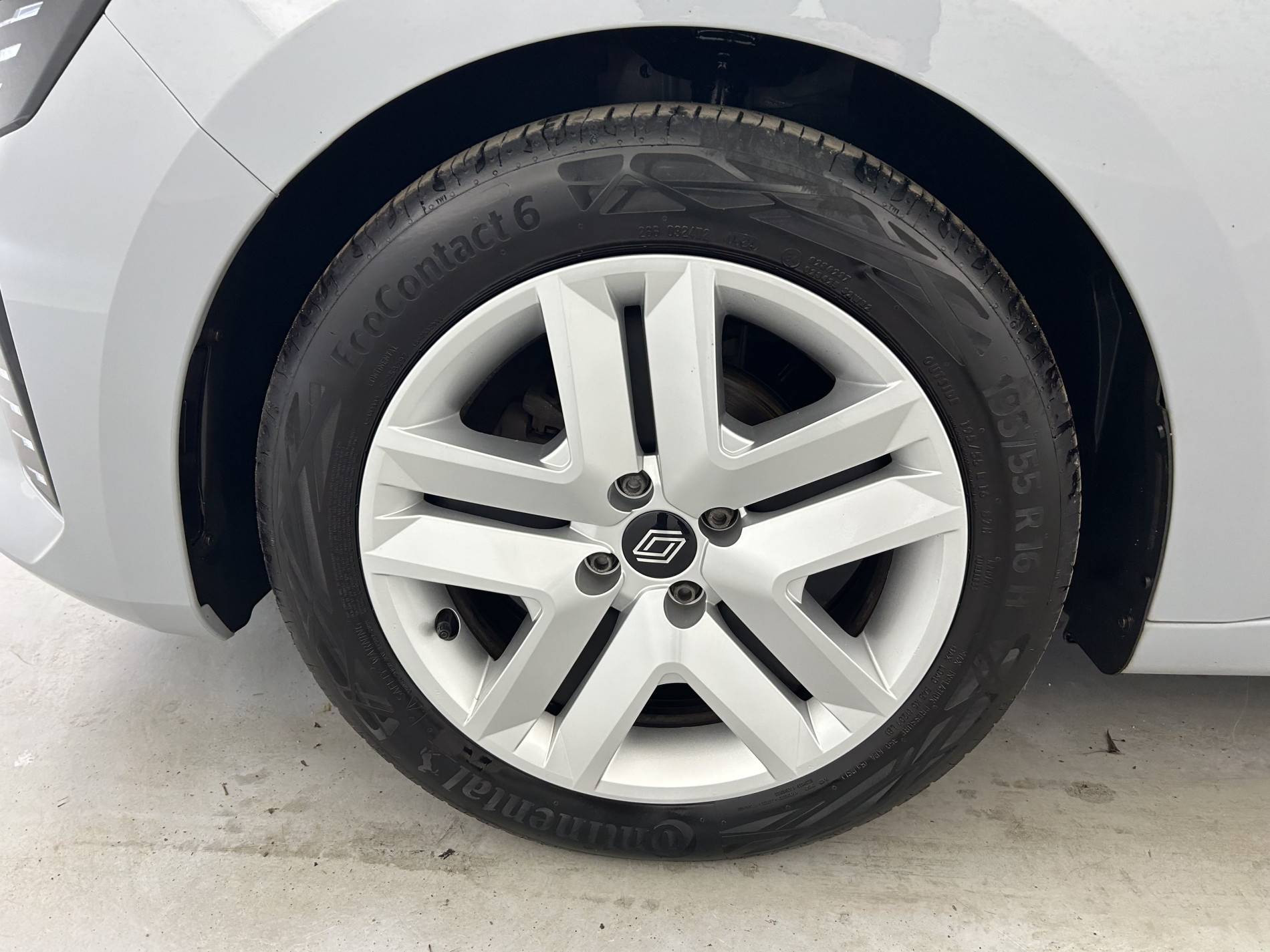 Vente en ligne Renault Clio 5 Clio TCe 90 au prix de 15 490 €