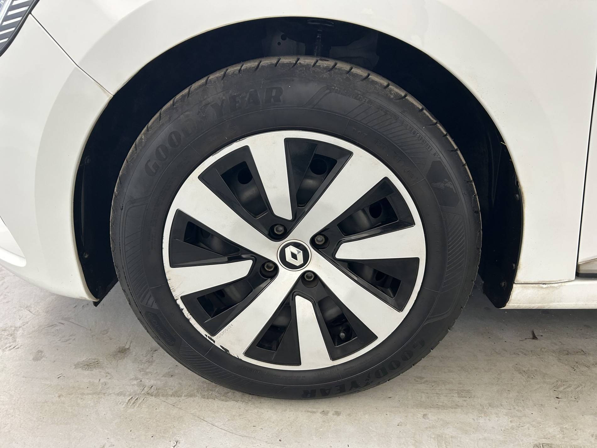 Vente en ligne Renault Clio 5 Clio SCe 65 au prix de 12 590 €