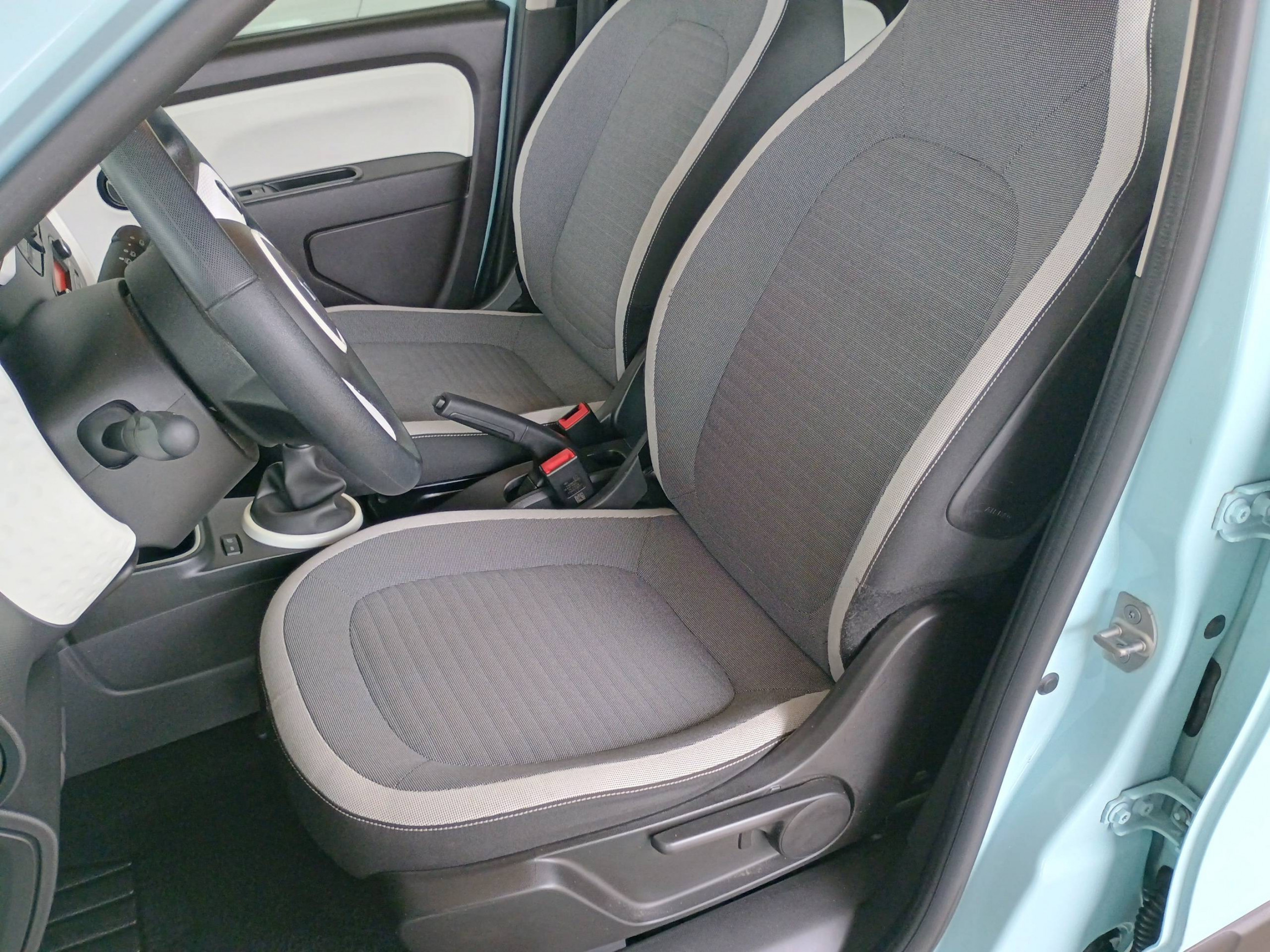 Vente en ligne Renault Twingo 3  SCe 75 - 20 au prix de 10 490 €