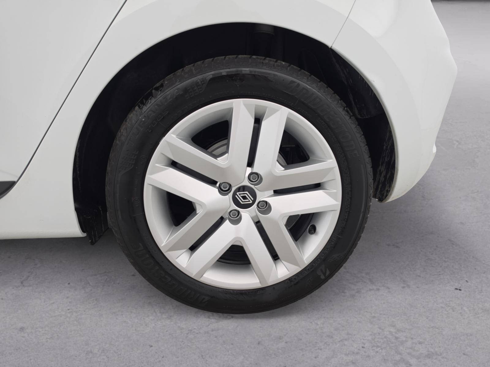 Vente en ligne Renault Clio 5 Clio E-Tech full hybrid 145 ch GSR2 au prix de 19 990 €
