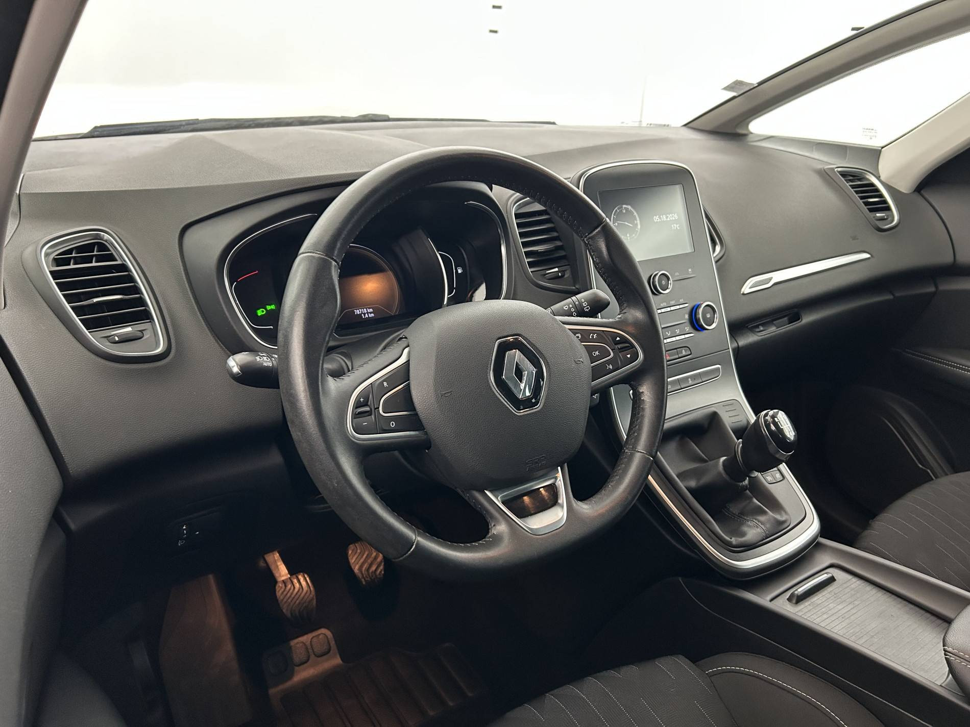 Vente en ligne Renault Scenic 4 Scenic TCe 115 FAP au prix de 13 390 €