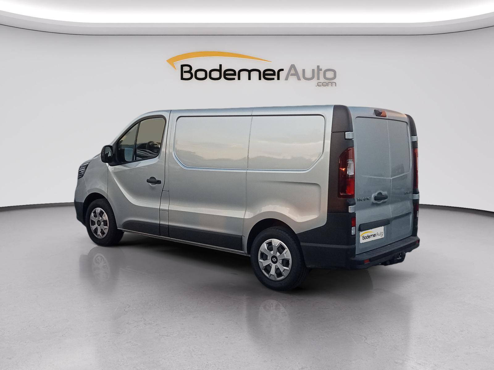 Vente en ligne Renault Trafic 3 Fourgon TRAFIC FG BLUE DCI 170 L1H1 2T8 AUTO au prix de 34 490 €