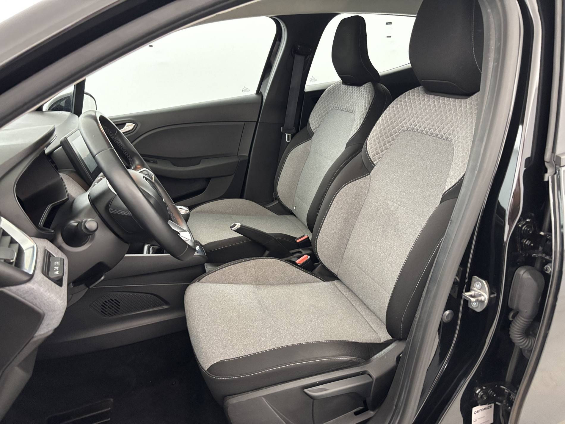 Vente en ligne Renault Clio 5 Clio TCe 90 au prix de 14 990 €