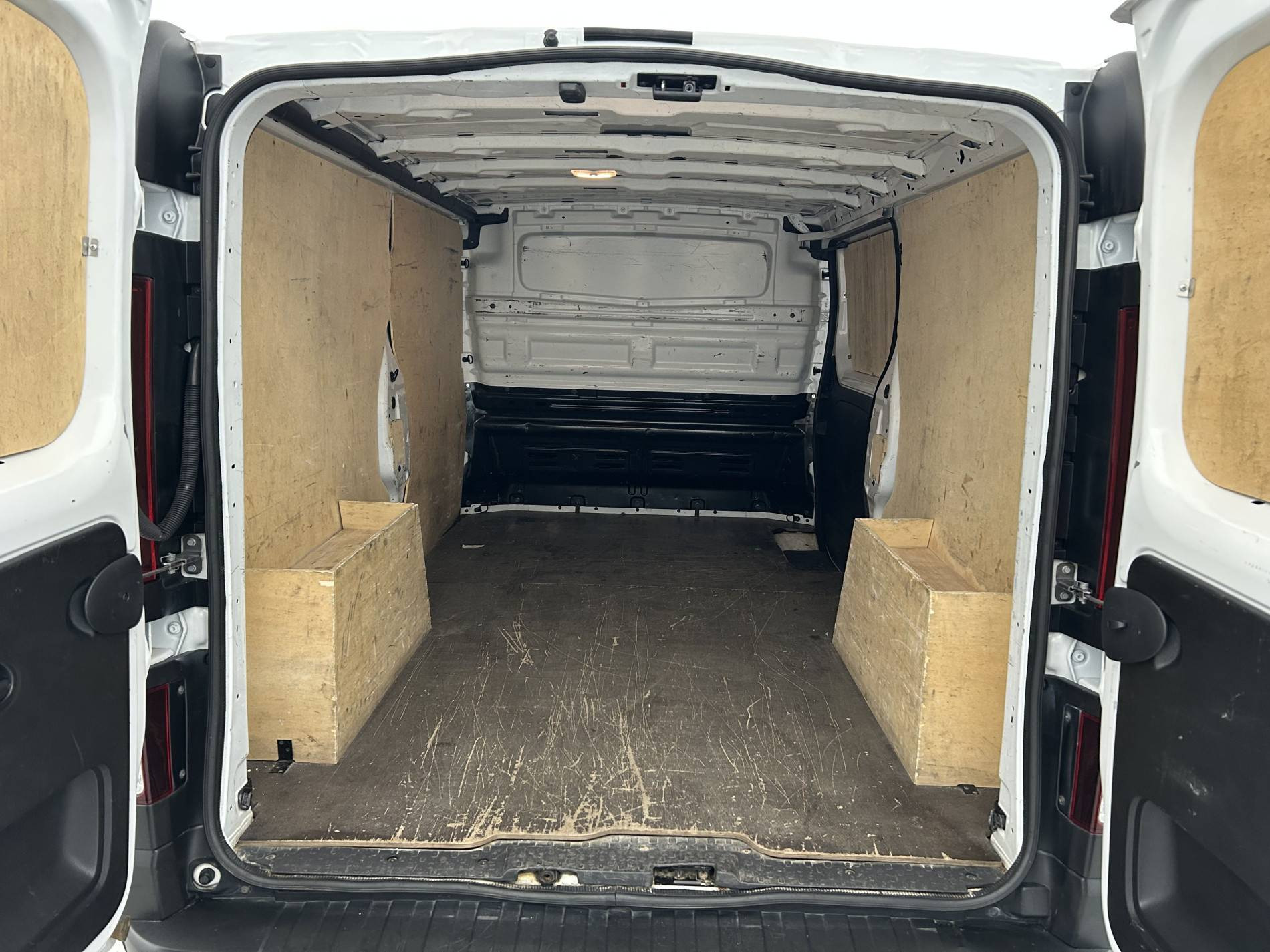 Vente en ligne Renault Trafic 3 Fourgon TRAFIC FGN L2H1 3000 KG BLUE DCI 130 au prix de 22 990 €