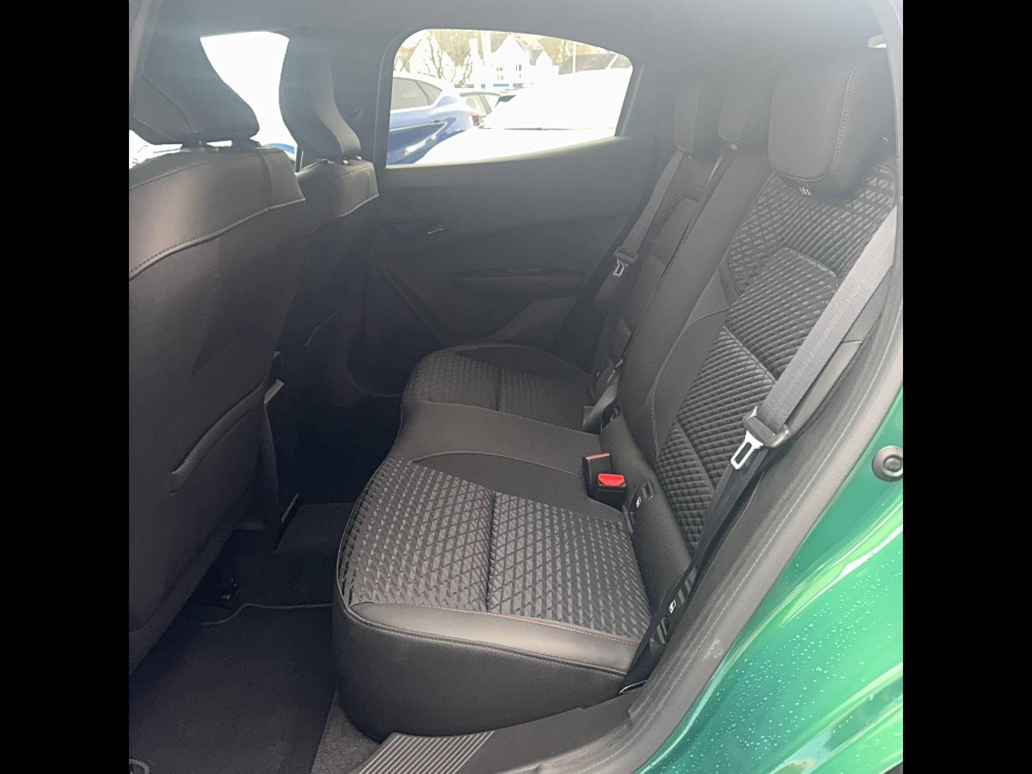 Vente en ligne Renault Clio 6 Clio E-Tech full hybrid 160 ch au prix de 27 200 €