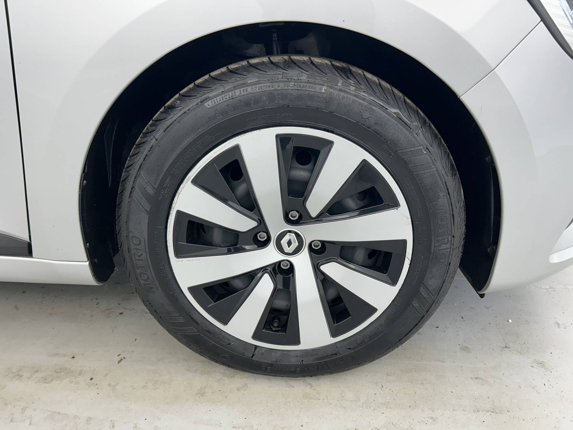 Vente en ligne Renault Clio 5 Clio TCe 90 au prix de 13 990 €