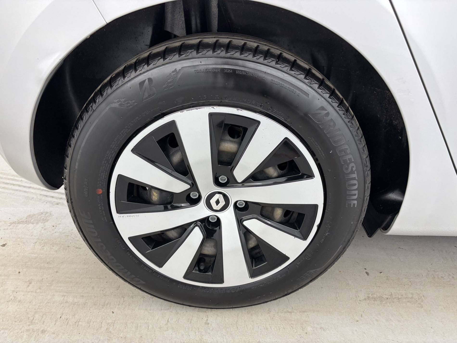 Vente en ligne Renault Clio 5 Clio TCe 90 au prix de 14 440 €