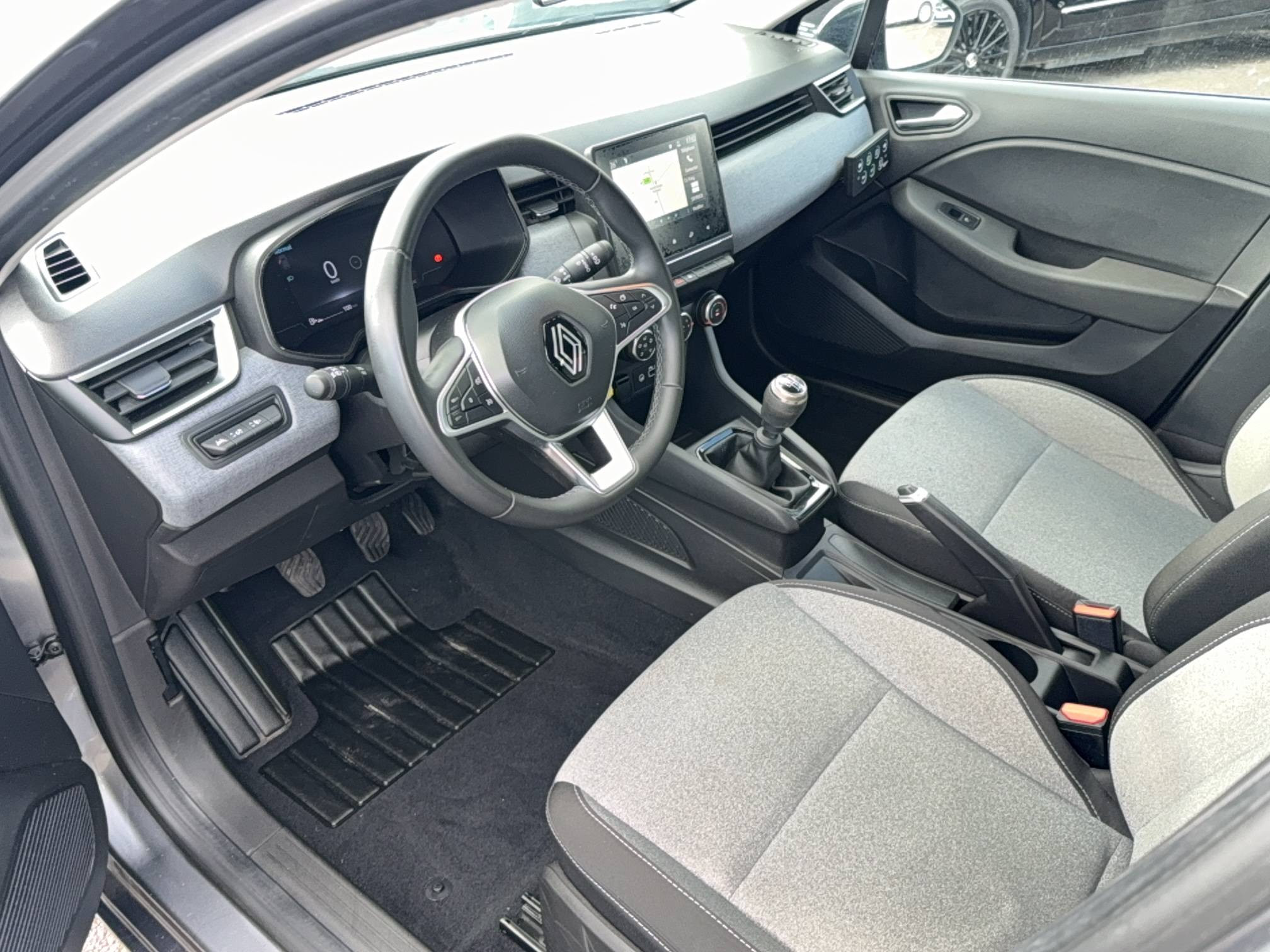 Vente en ligne Renault Clio 5 Clio dCi 100 au prix de 13 990 €