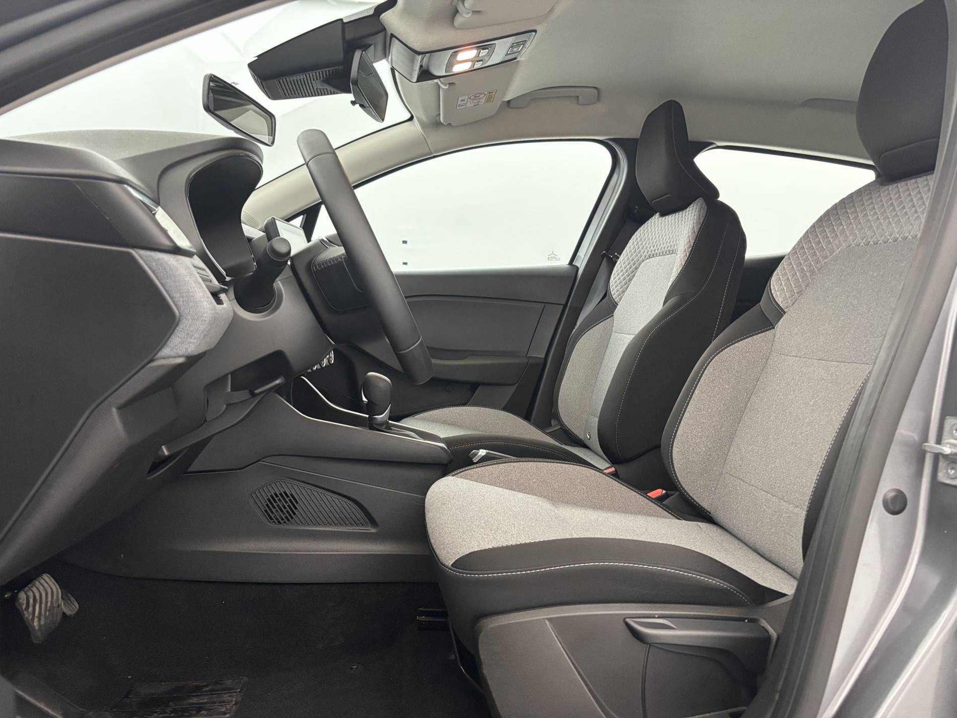 Vente en ligne Renault Clio 5 Clio E-Tech full hybrid 145 ch GSR2 au prix de 18 490 €