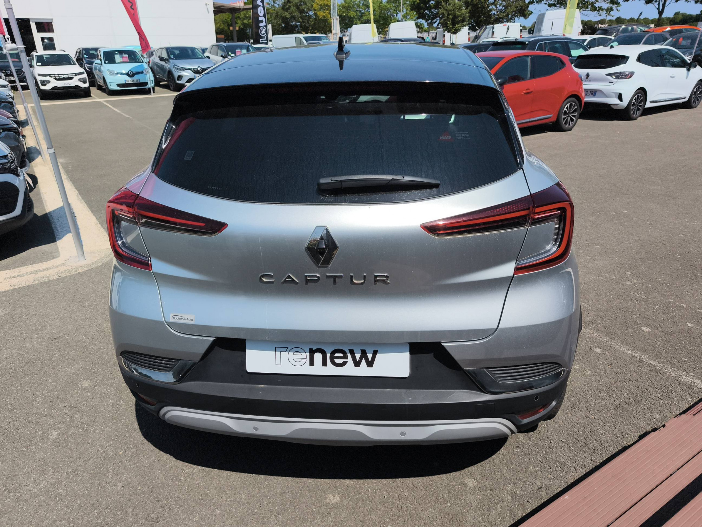 Vente en ligne Renault Captur  mild hybrid 160 EDC au prix de 17 690 €