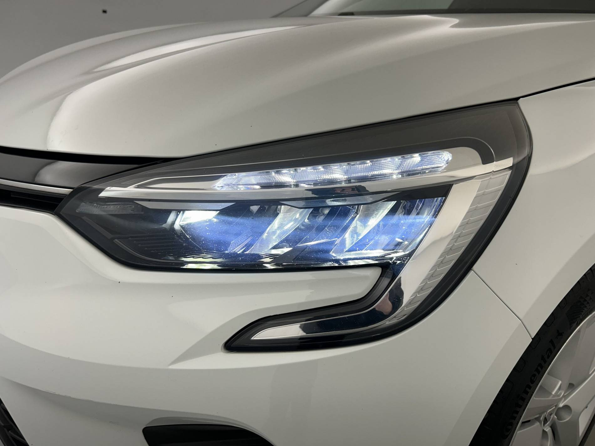 Vente en ligne Renault Clio 5 Clio Blue dCi 100 - 21N au prix de 14 490 €