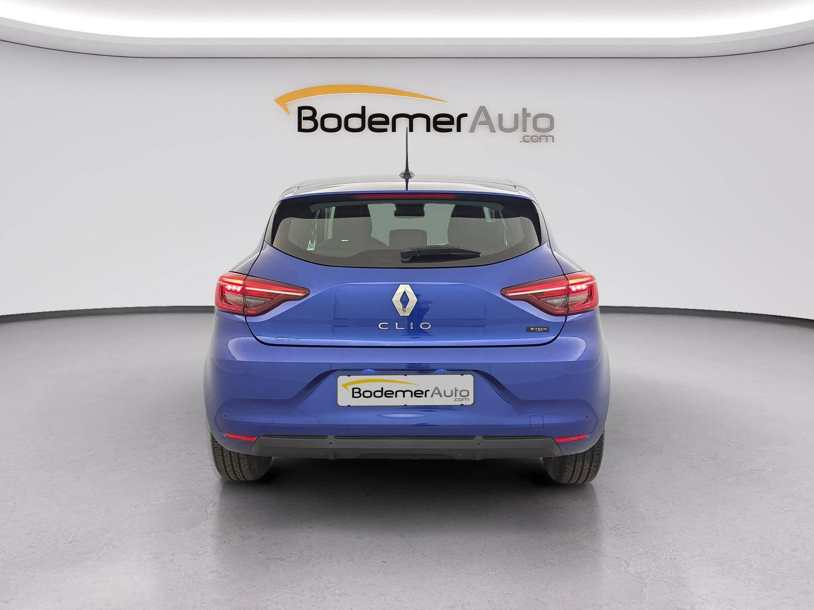 Vente en ligne Renault Clio 5 Clio E-Tech full hybrid 145 au prix de 18 790 €