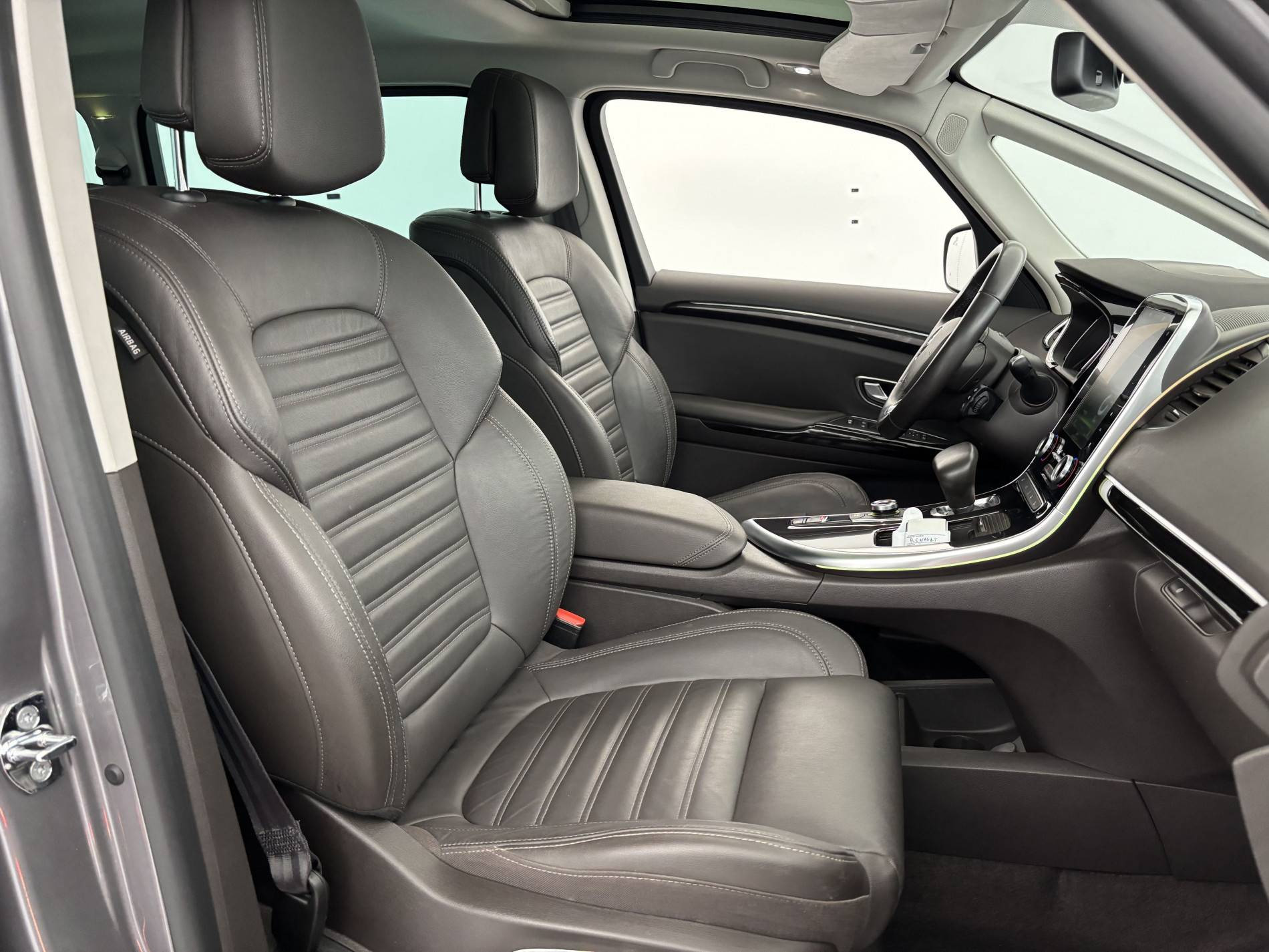 Vente en ligne Renault Espace 5 Espace dCi 160 Energy Twin Turbo au prix de 19 990 €