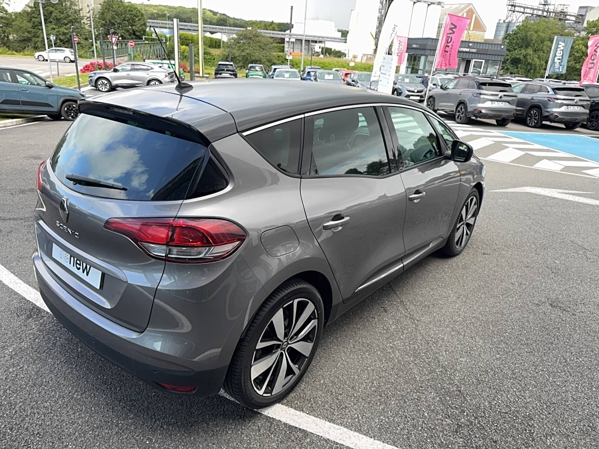 Vente en ligne Renault Scenic 4 Scenic Blue dCi 120 au prix de 14 290 €