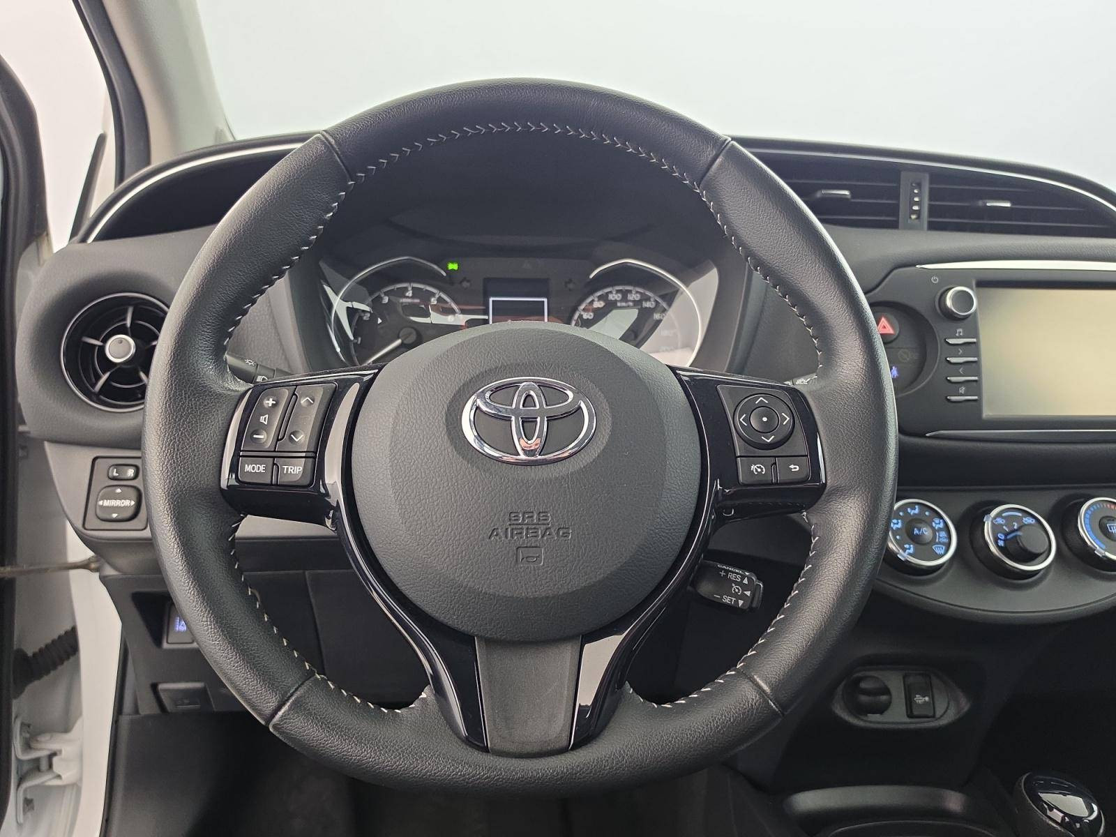Vente en ligne Toyota Yaris Yaris Pro 110 VVT-i CVT au prix de 12 990 €